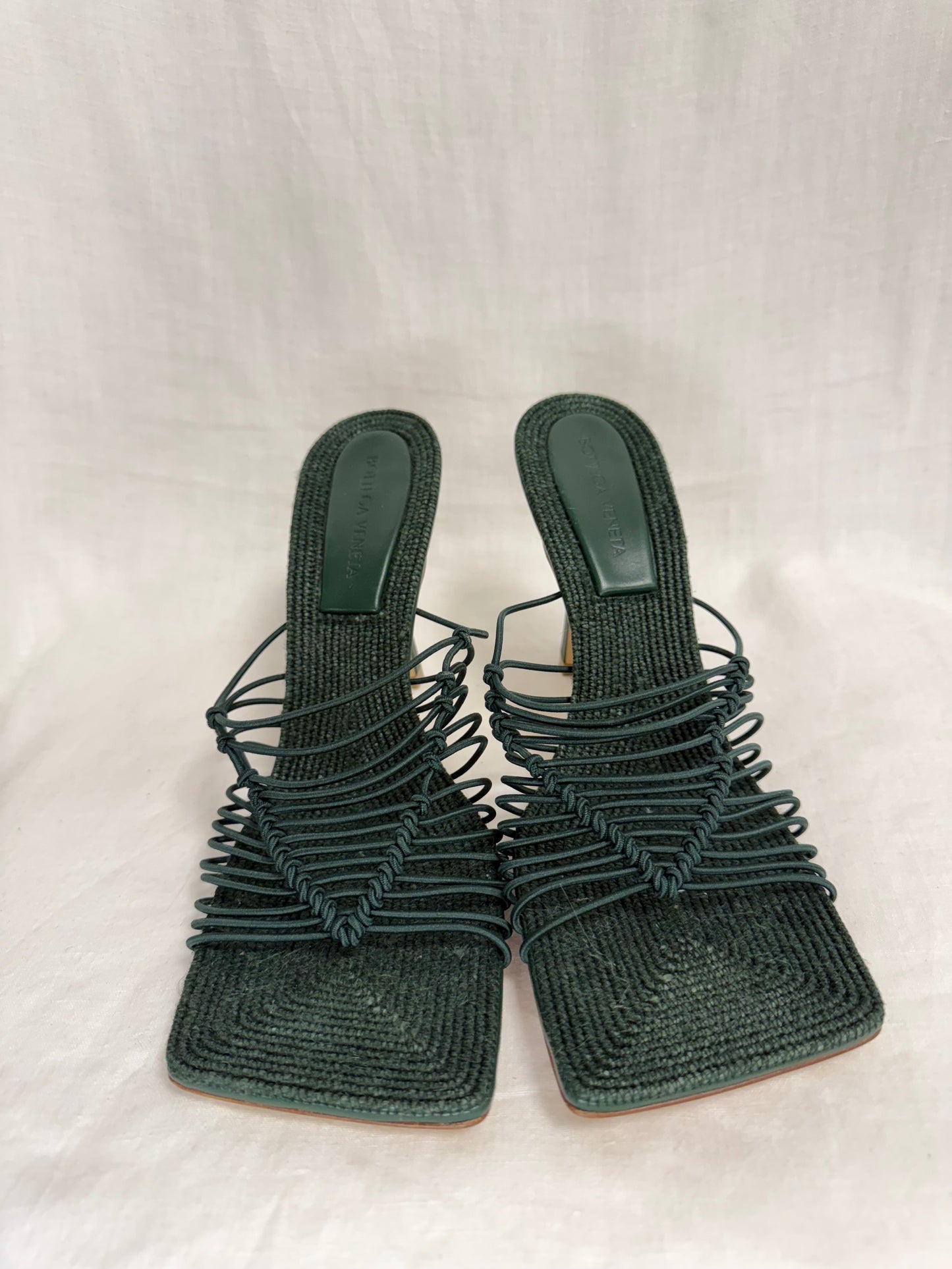 Bottega Veneta Cindy raffia mules (pre-owned)