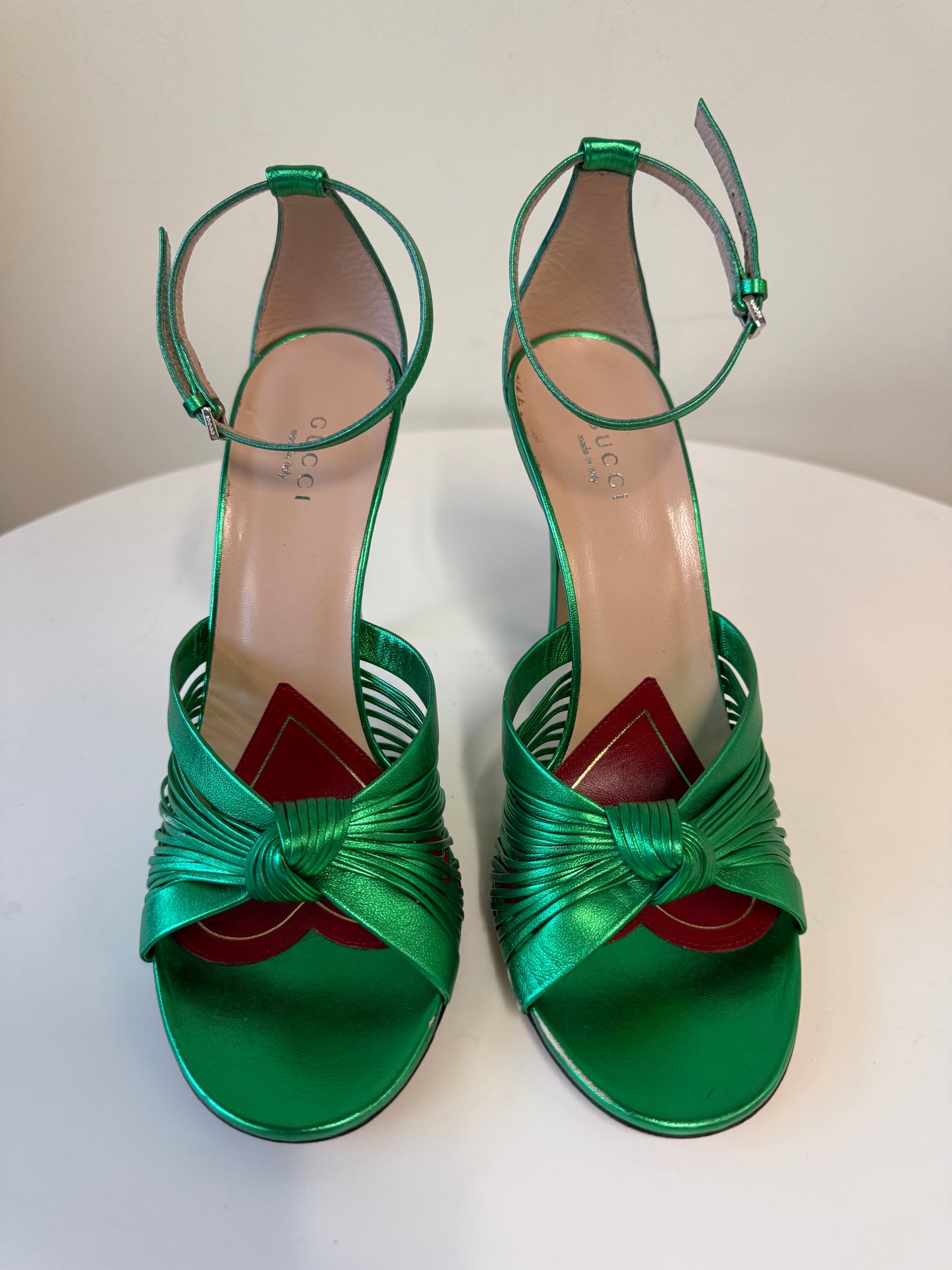 Gucci Women's Green Metallic Leather Sandals (pre-owned)