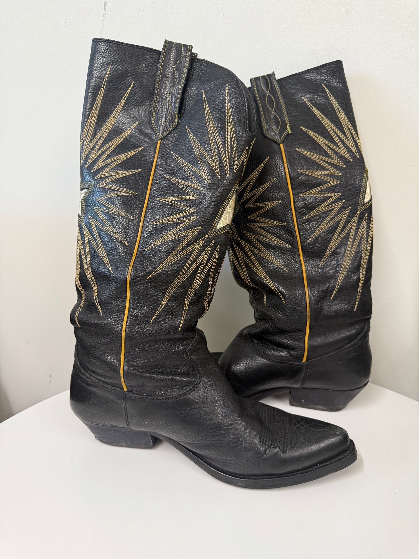 Golden Goose Deluxe wish star cowboy boots (pre-owned)