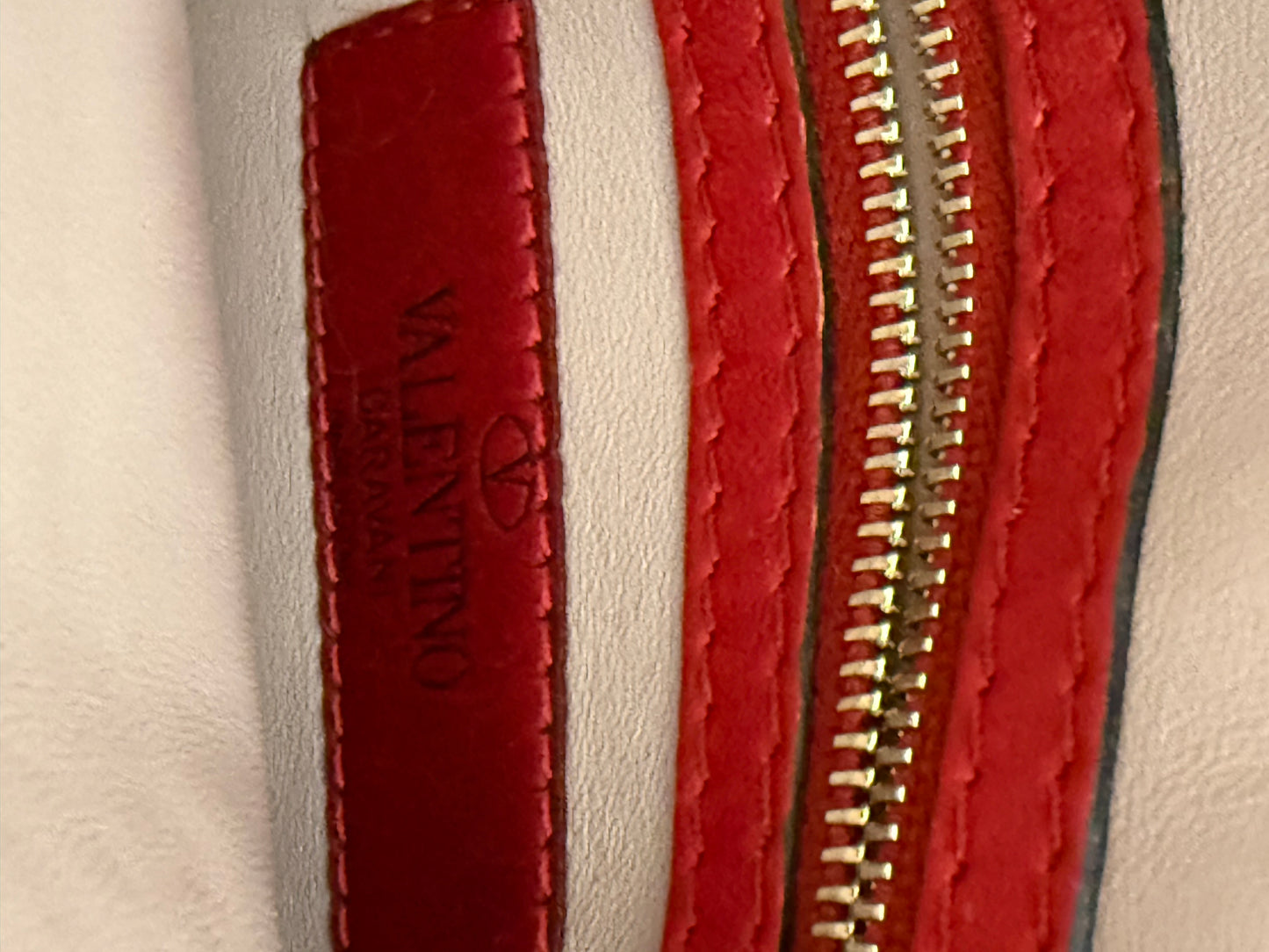 Valentino Rockstud clutch red (pre-owned)