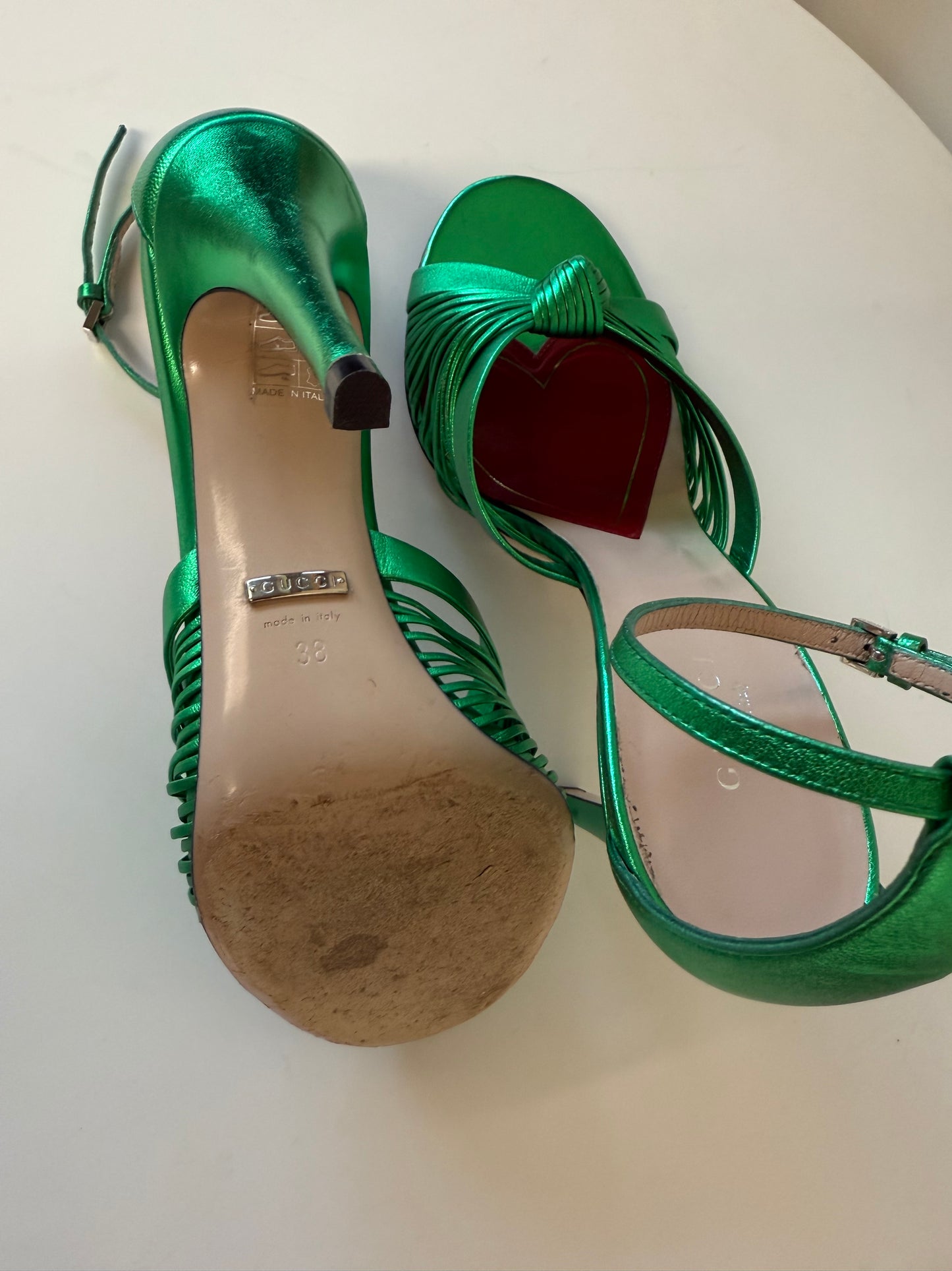 Gucci Women's Green Metallic Leather Sandals (pre-owned)