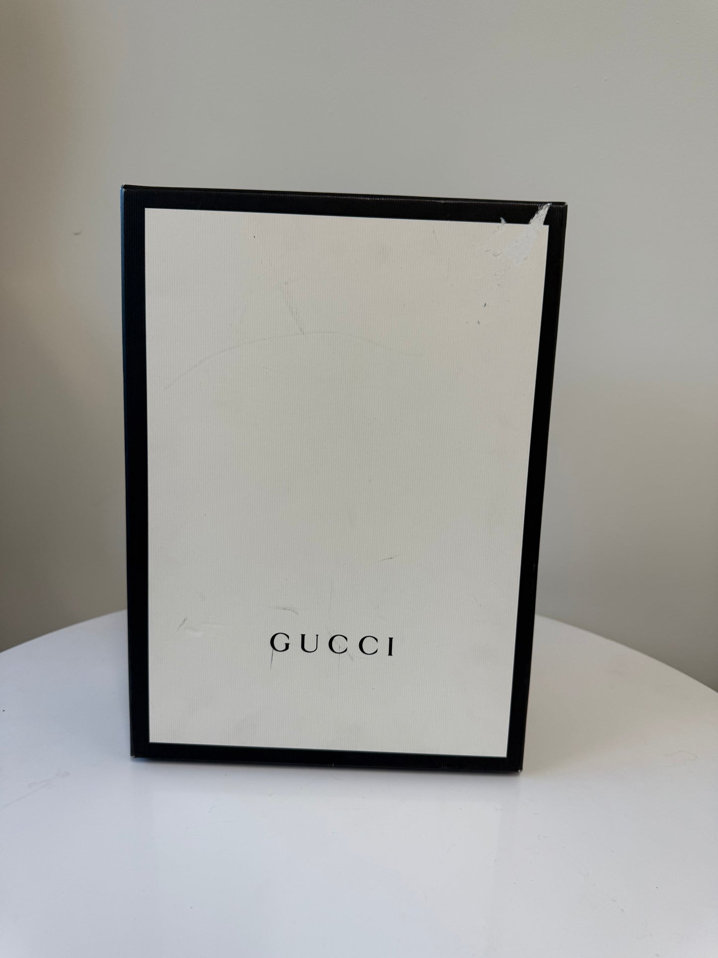 Gucci Women's Green Metallic Leather Sandals (pre-owned)