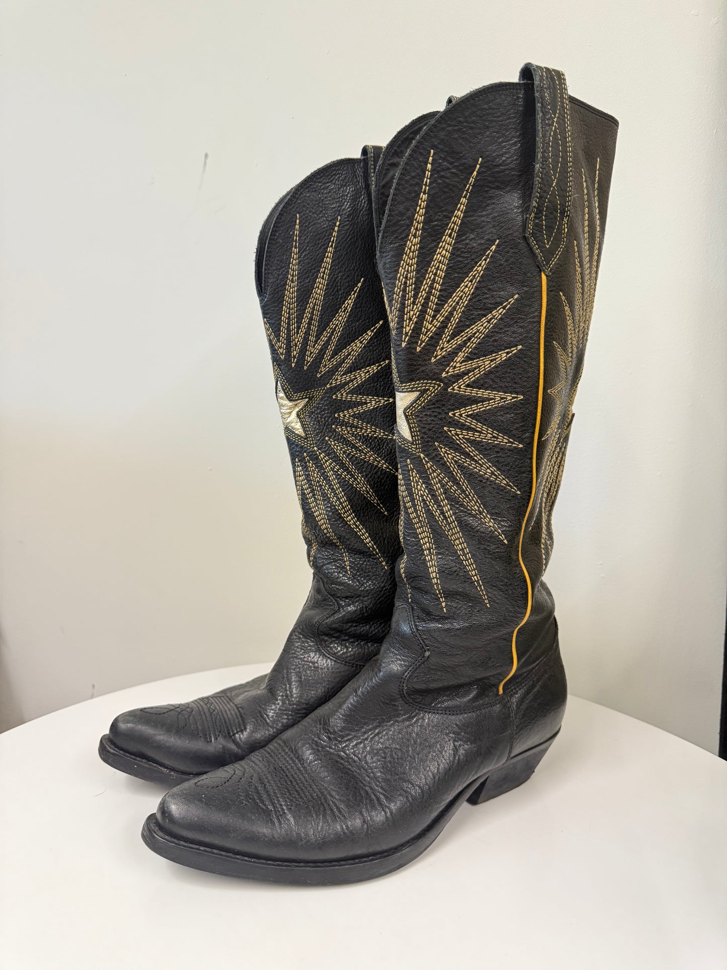 Golden Goose Deluxe wish star cowboy boots (pre-owned)