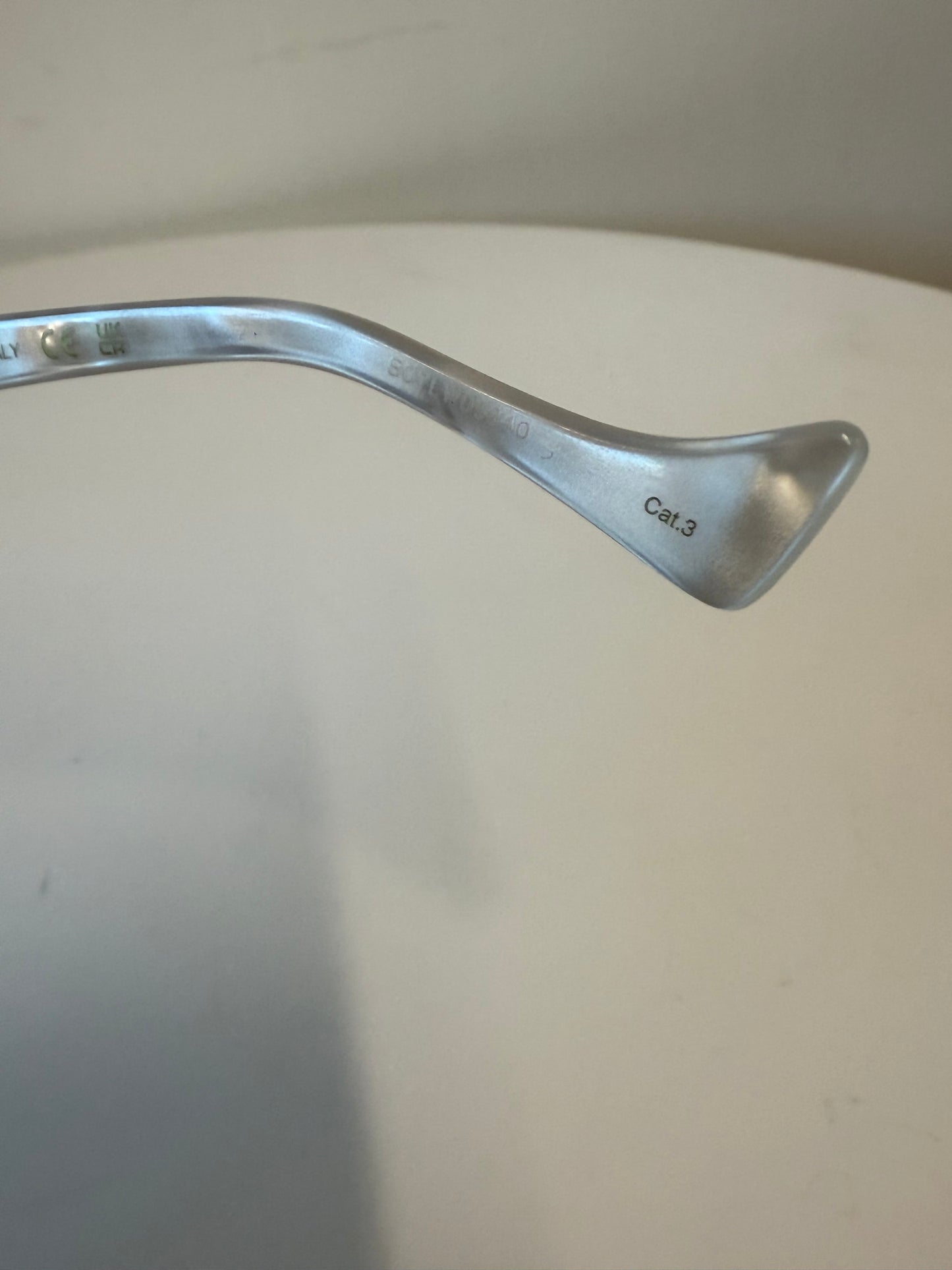 Gucci white sunglasses (pre-owned)