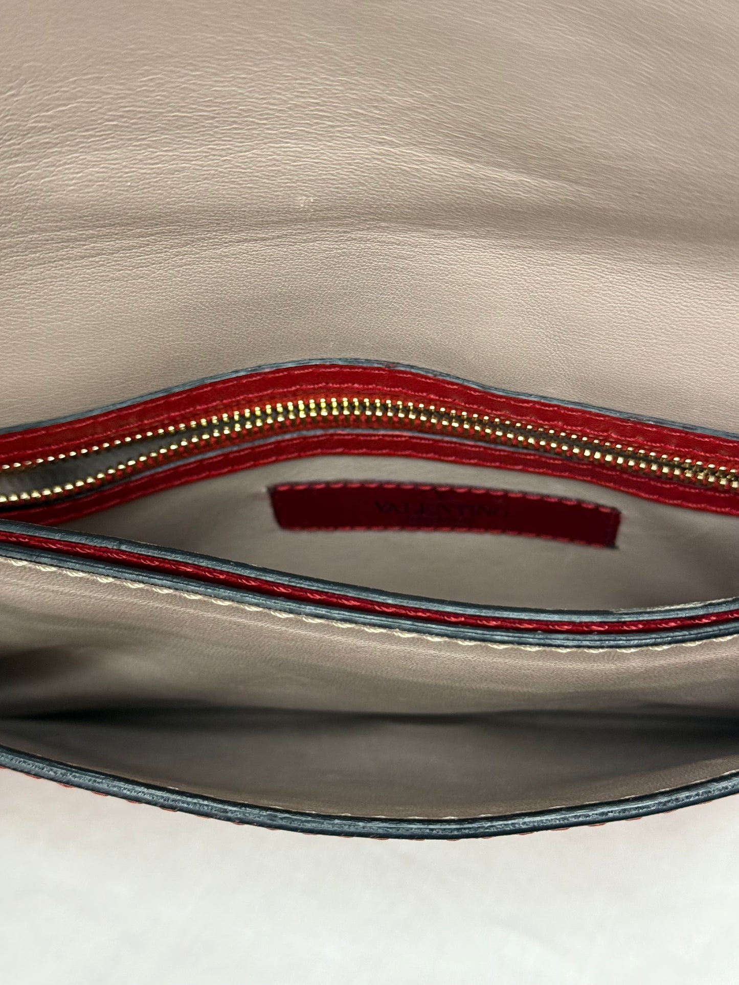 Valentino Rockstud clutch red (pre-owned)