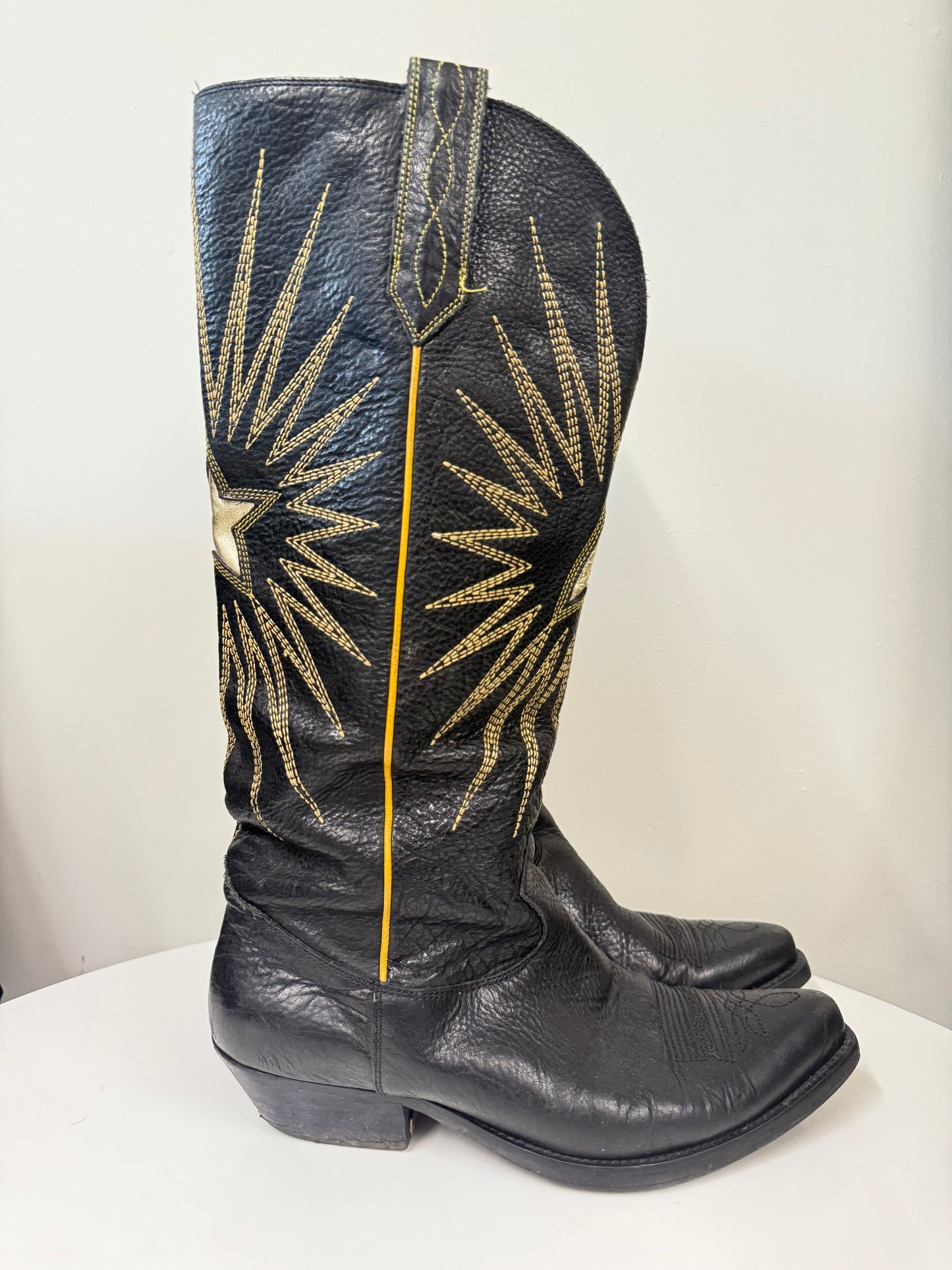 Golden Goose Deluxe wish star cowboy boots (pre-owned)