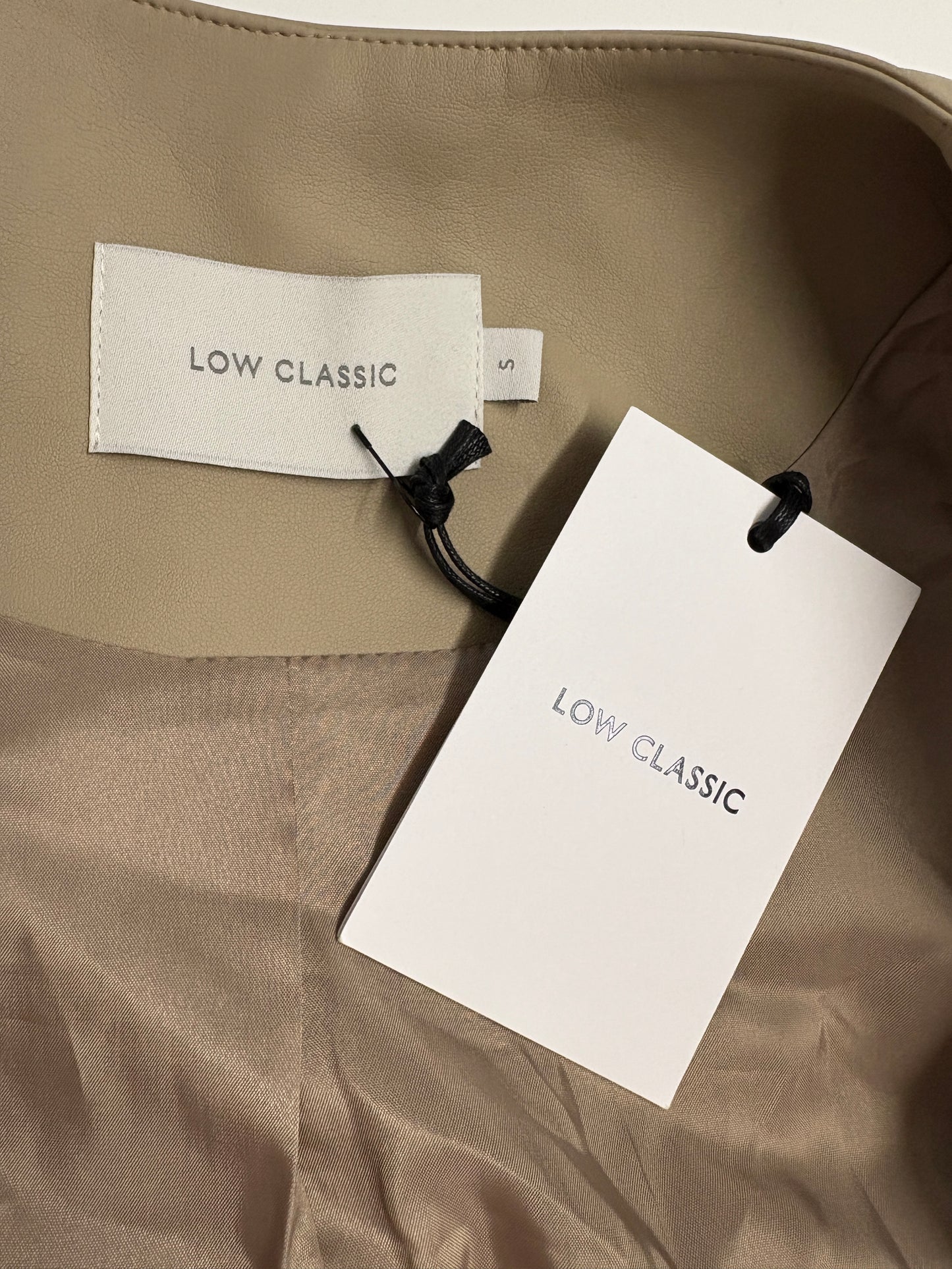 Low Classic Beige No Collar Leather Jacket (pre-owned)