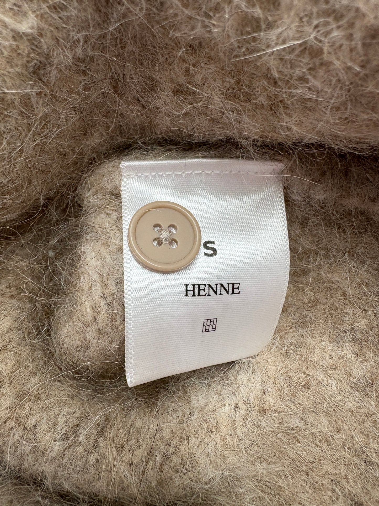 Henne Beige Cardigan (pre-owned)