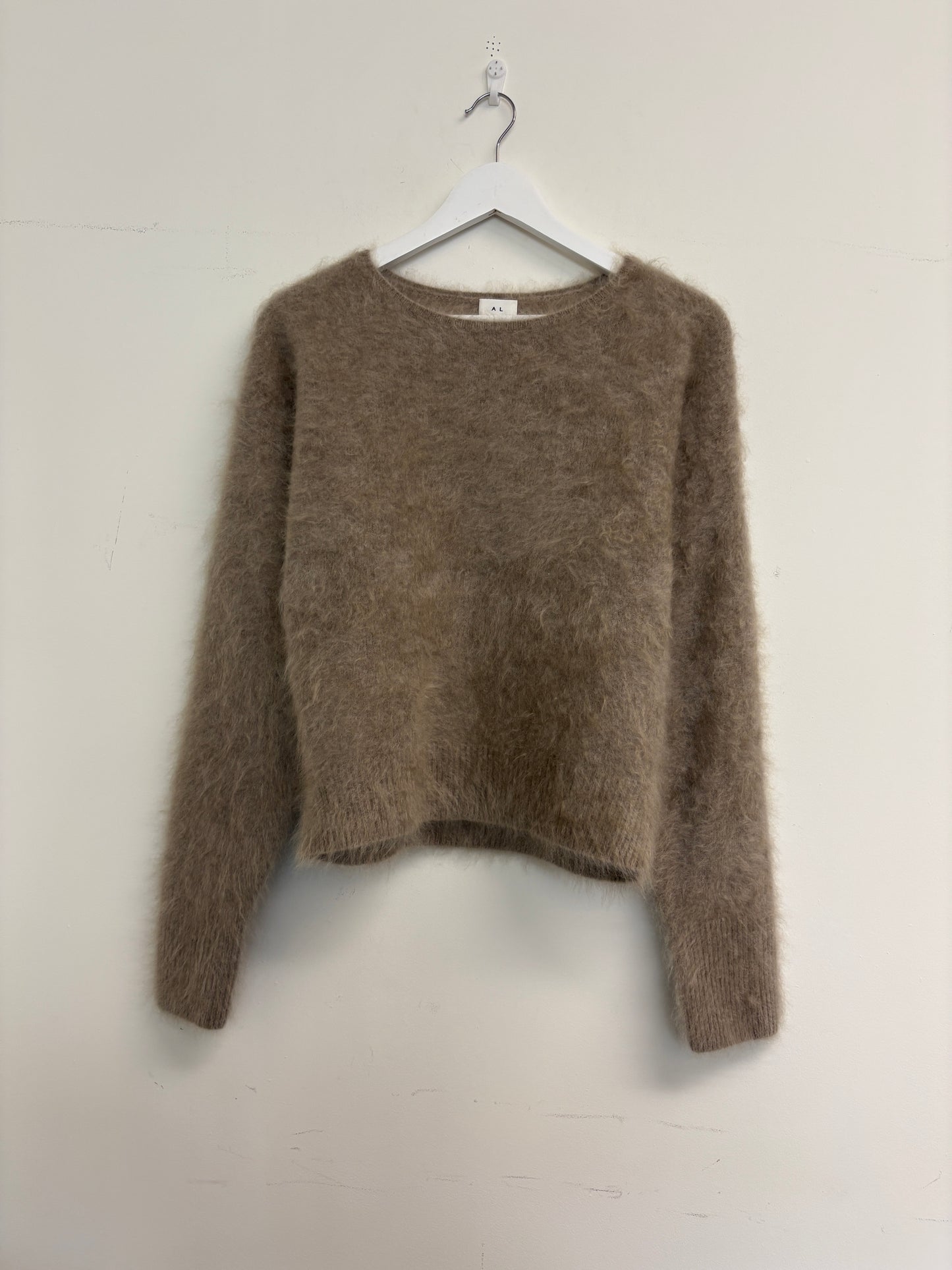 Almada Zoe Nougat Cashmere Sweater (pre-owned)