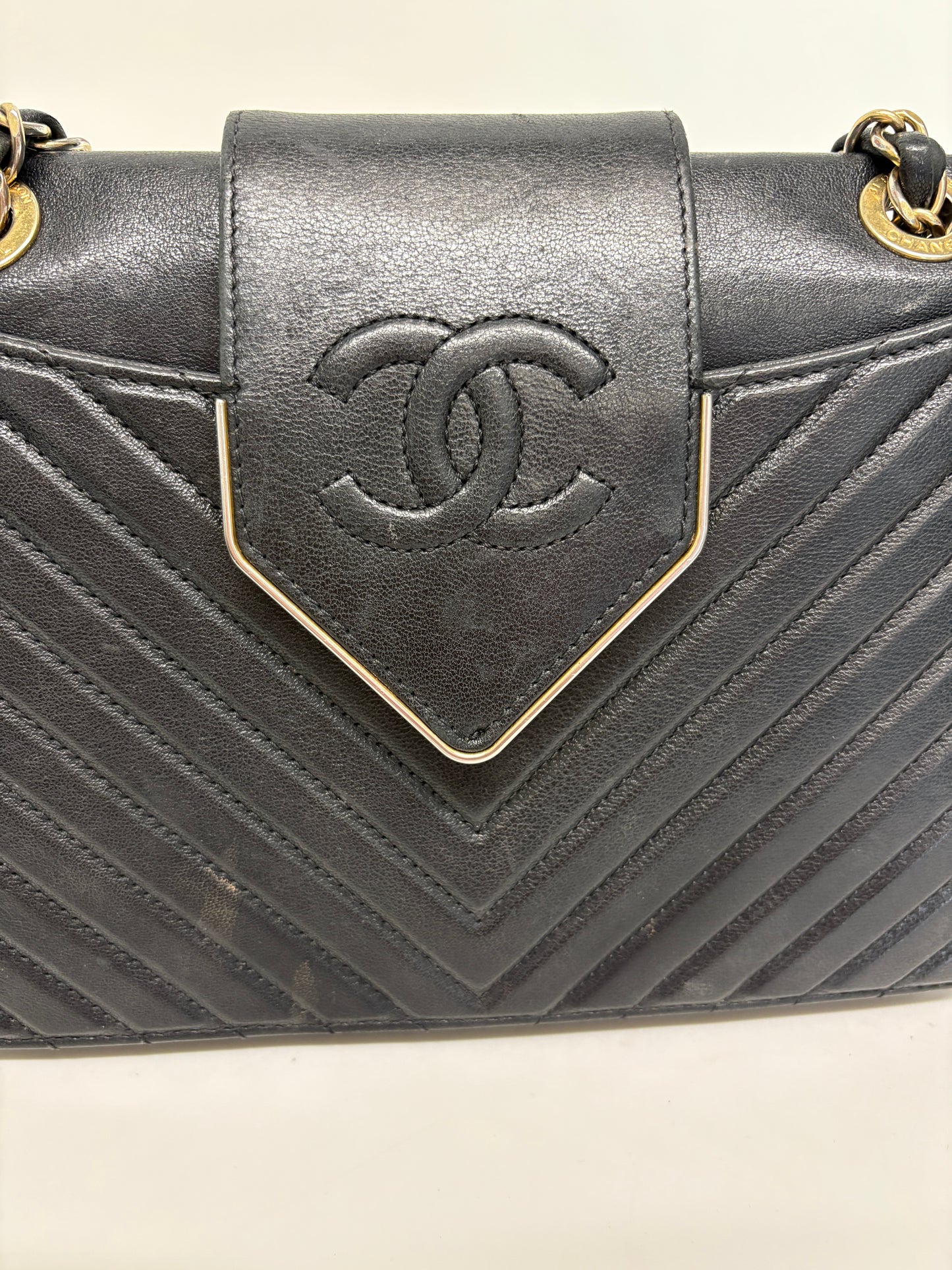 Chanel Chevron Collar & Tie Flap Bag (pre-owned)