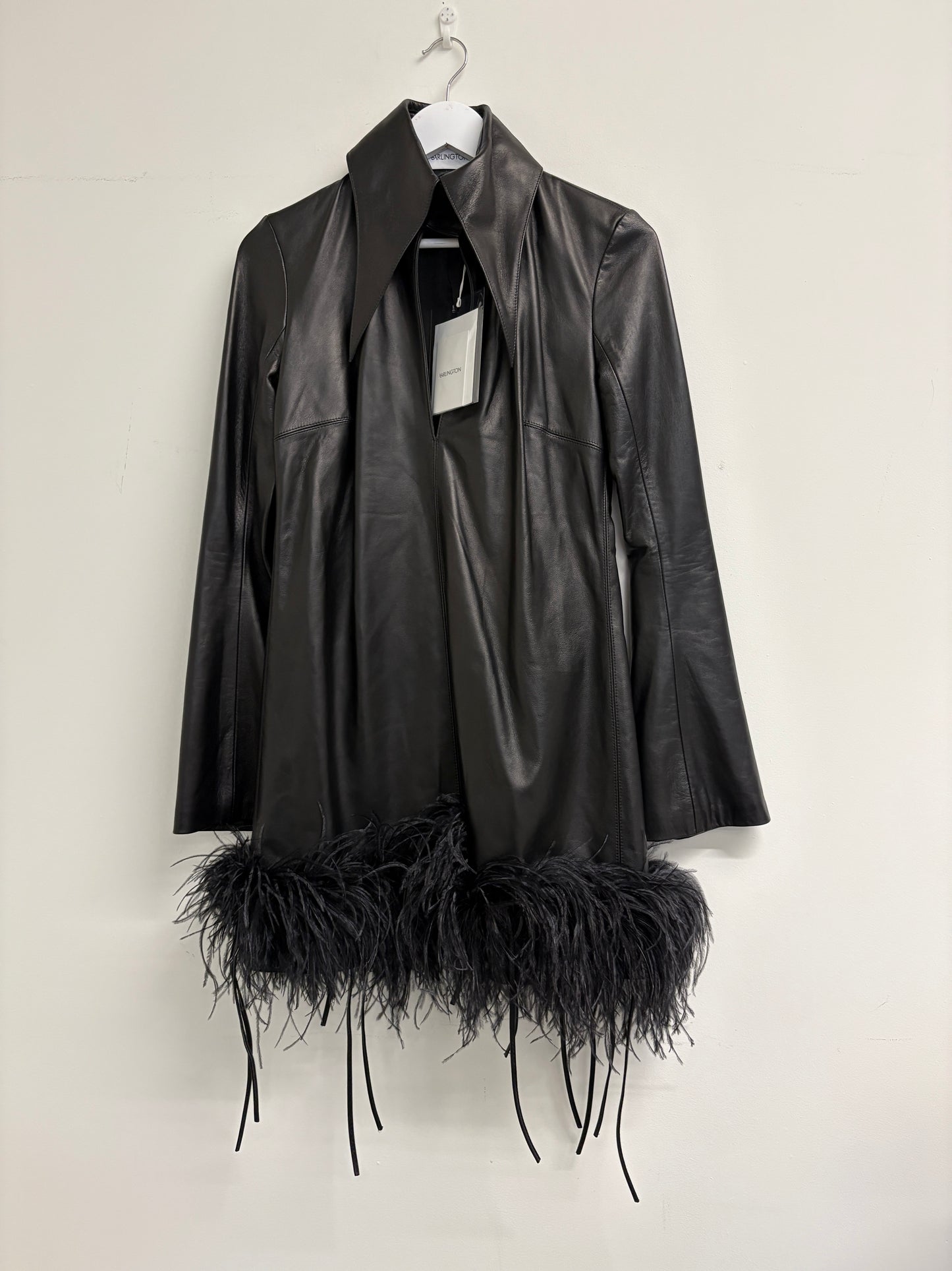 16 Arlington Black Michelle Feather Trimmed Leather Mini Dress (pre-owned)