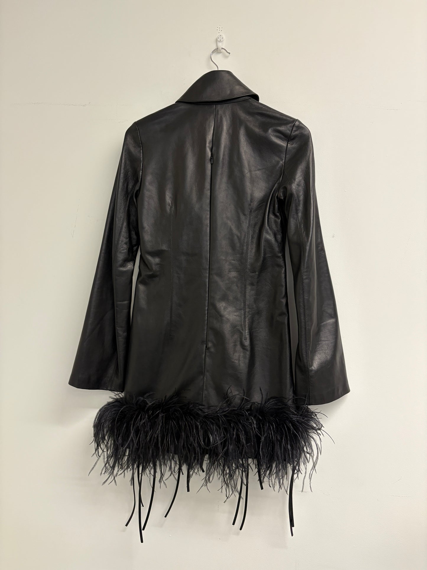 16 Arlington Black Michelle Feather Trimmed Leather Mini Dress (pre-owned)