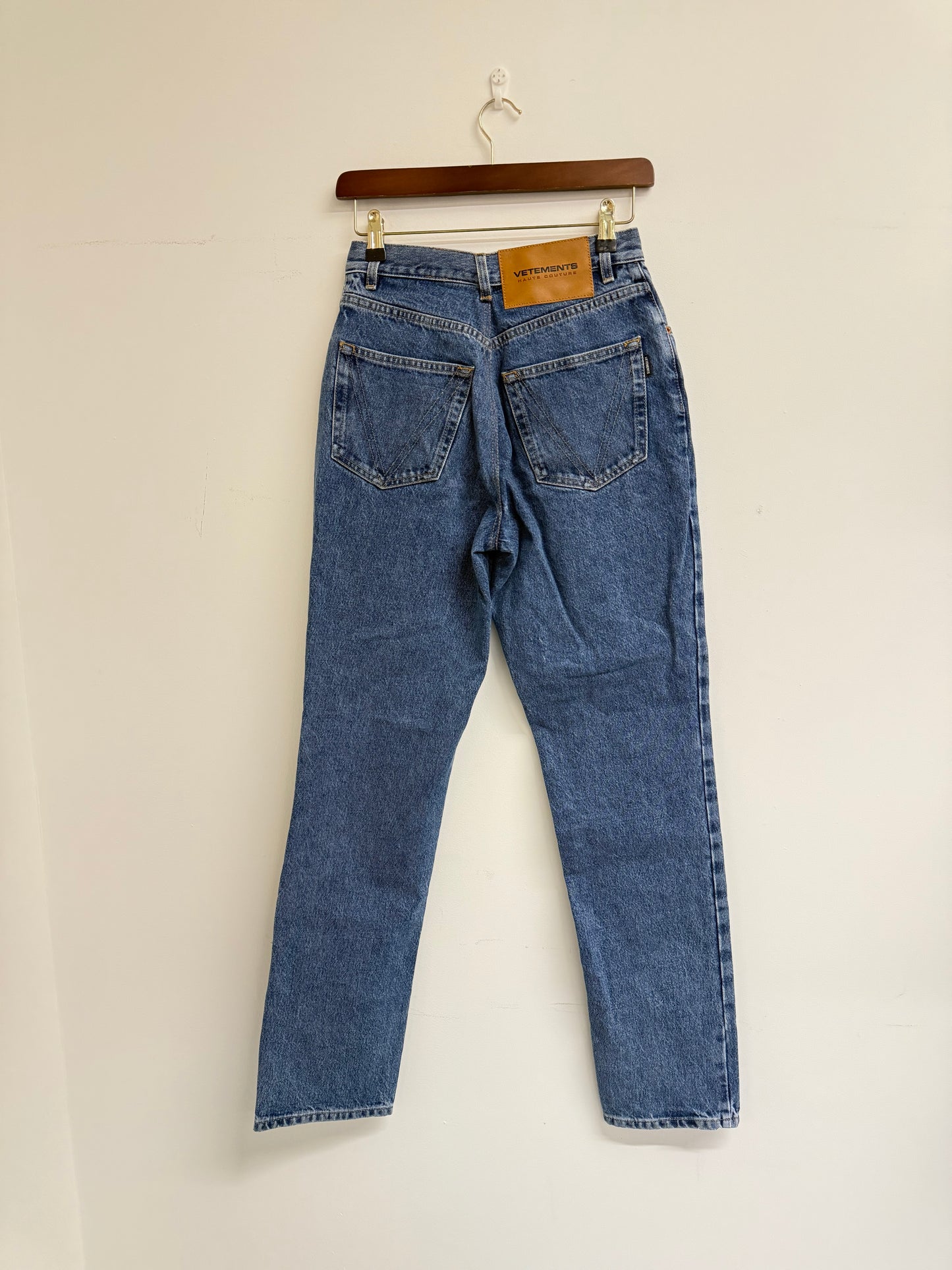 Vetements crystal logo denim jeans (pre-owned)