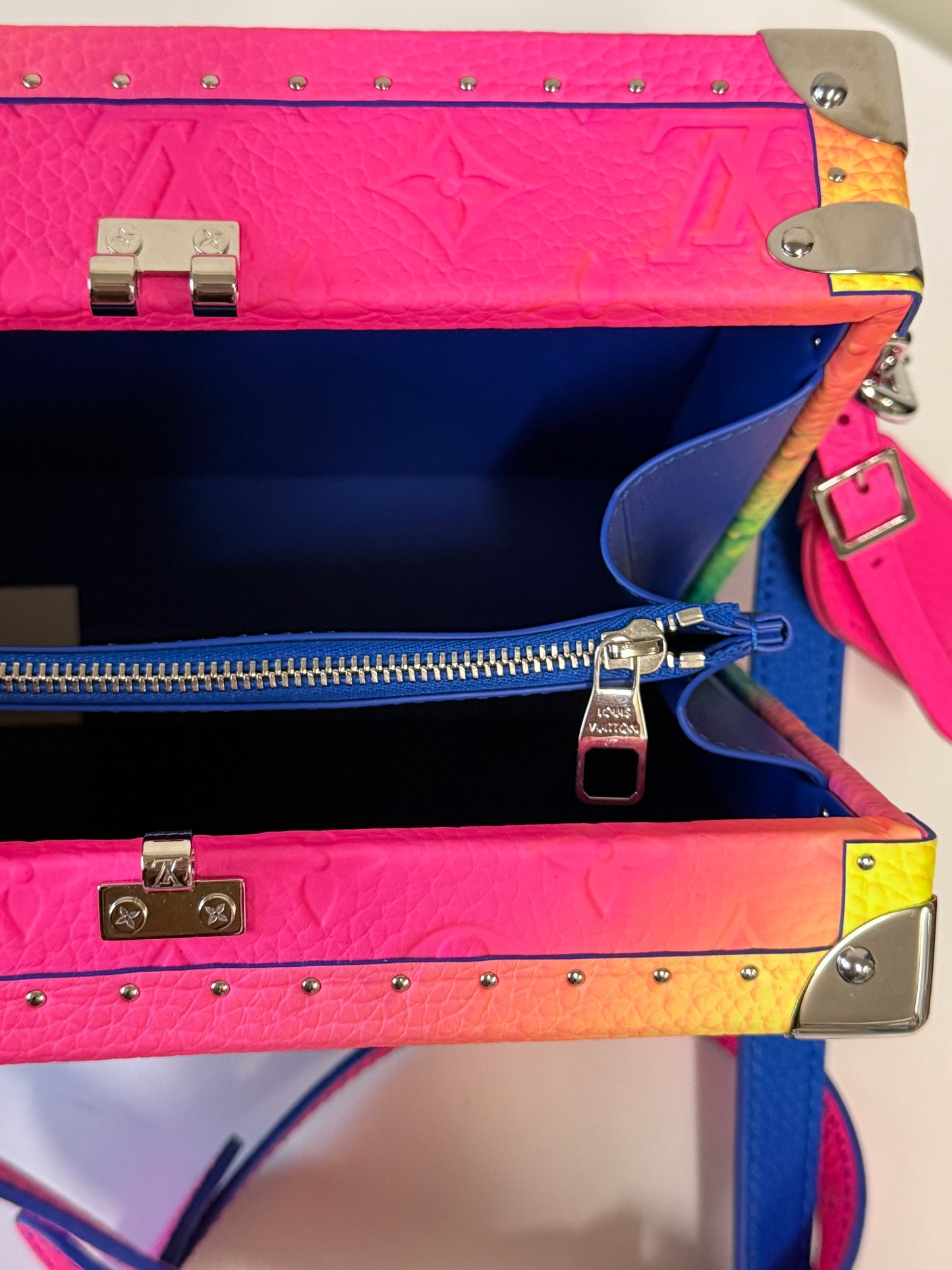 Louis Vuitton Monogram Illusion Soft Trunk M20476 LV
