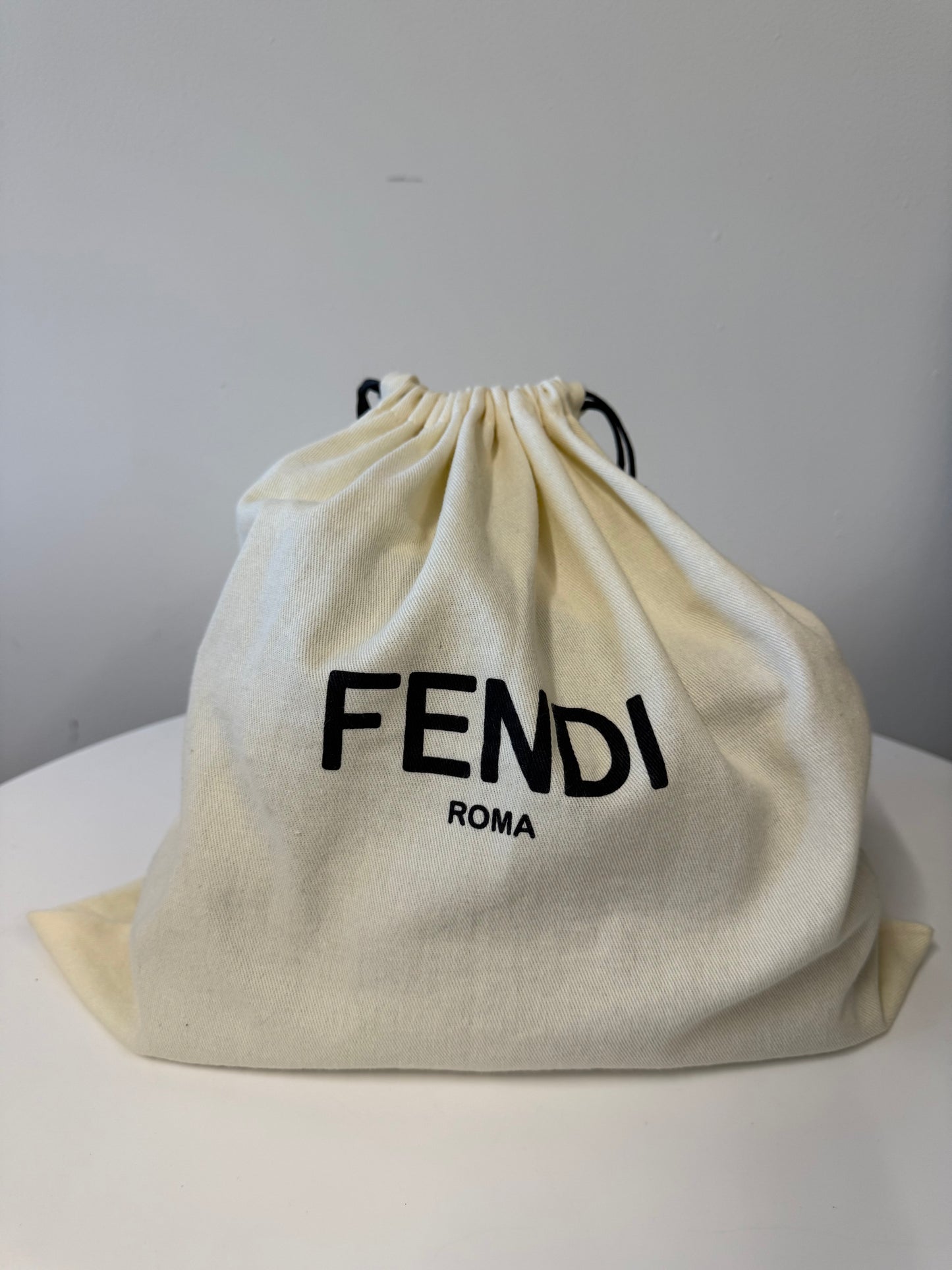 Fendi first small leather pouch (pre-owned)