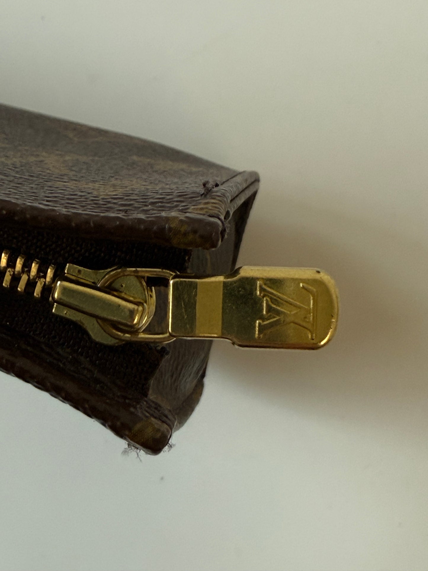 Louis Vuitton mini toiletry pouch (pre -owned)