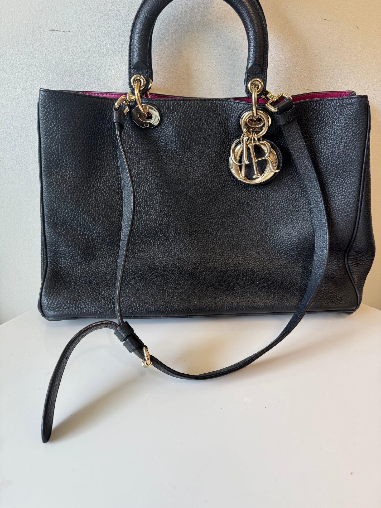 Christian Dior Black Dorissimo in pebbled leather (pre-owned)
