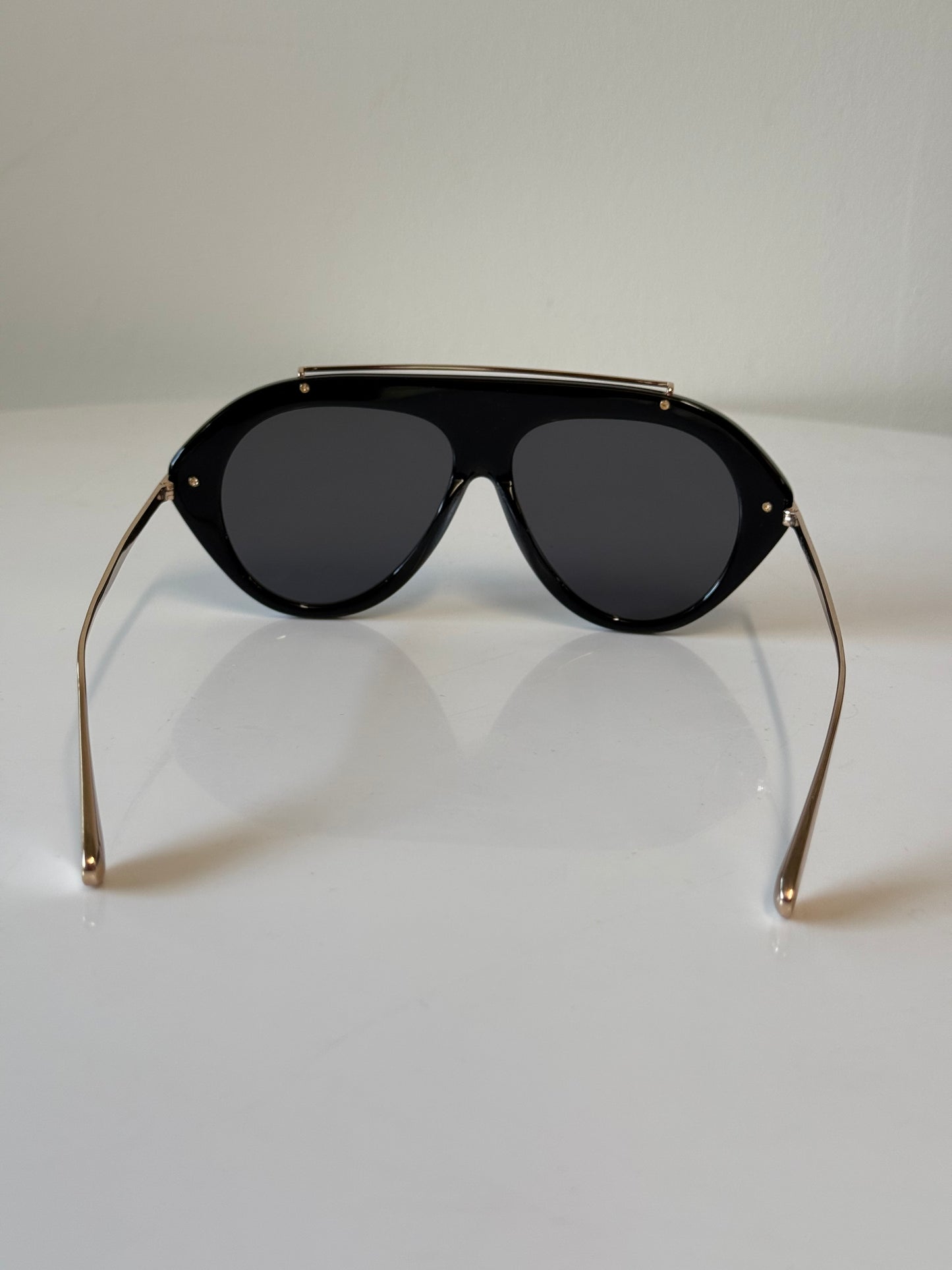 Past Midnight Black aviator sunglasses (pre-owned)