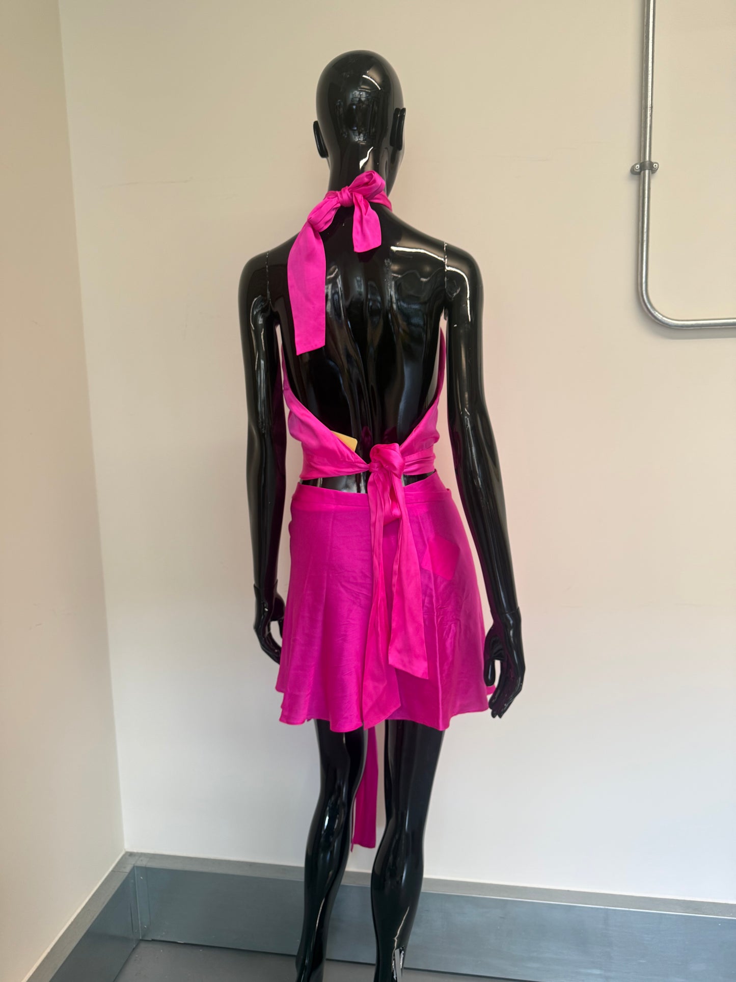 Harmur pink silk top and skirt set (pre-owned)