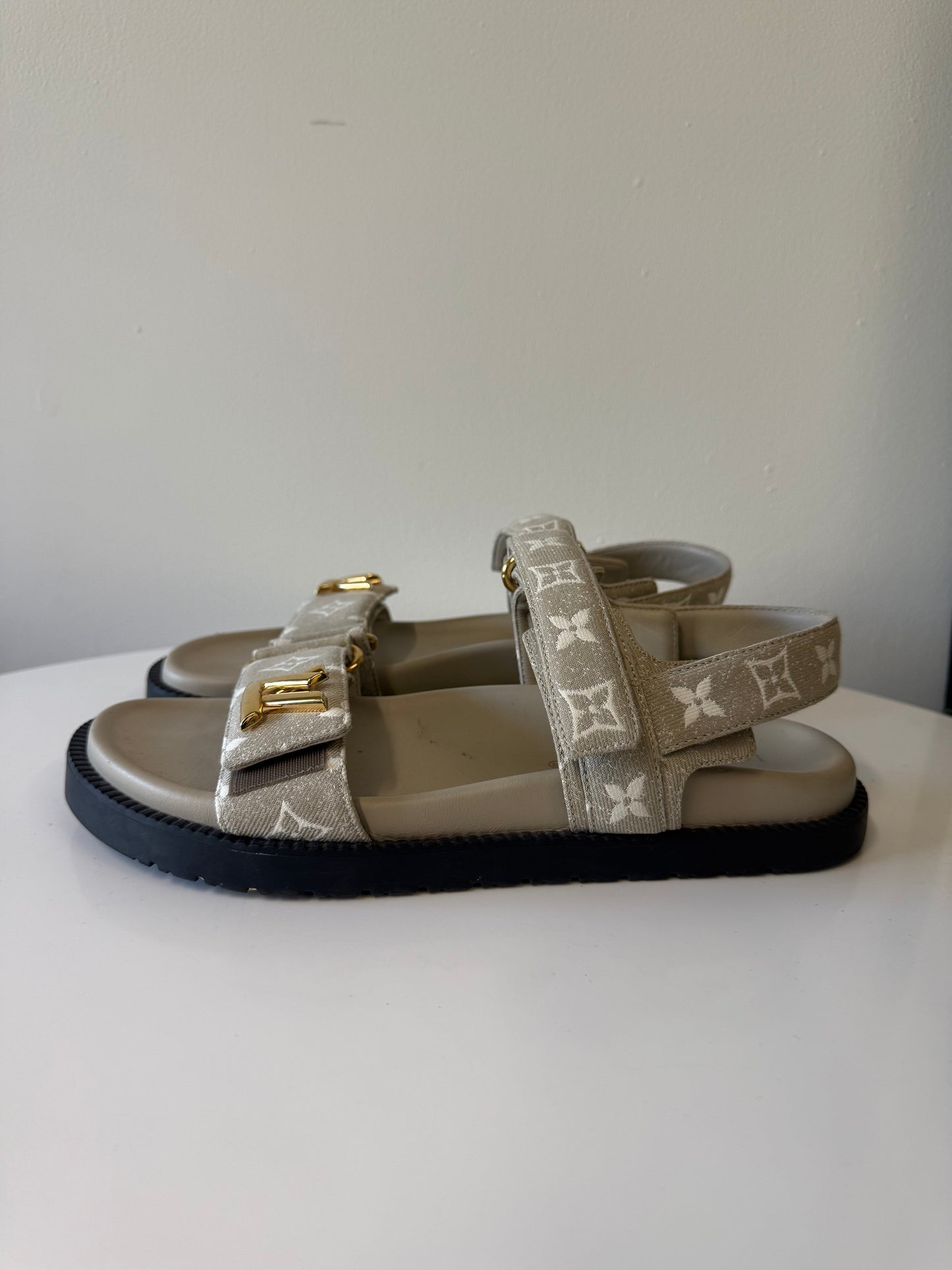 Louis Vuitton sunset flat sandal (pre-owned)