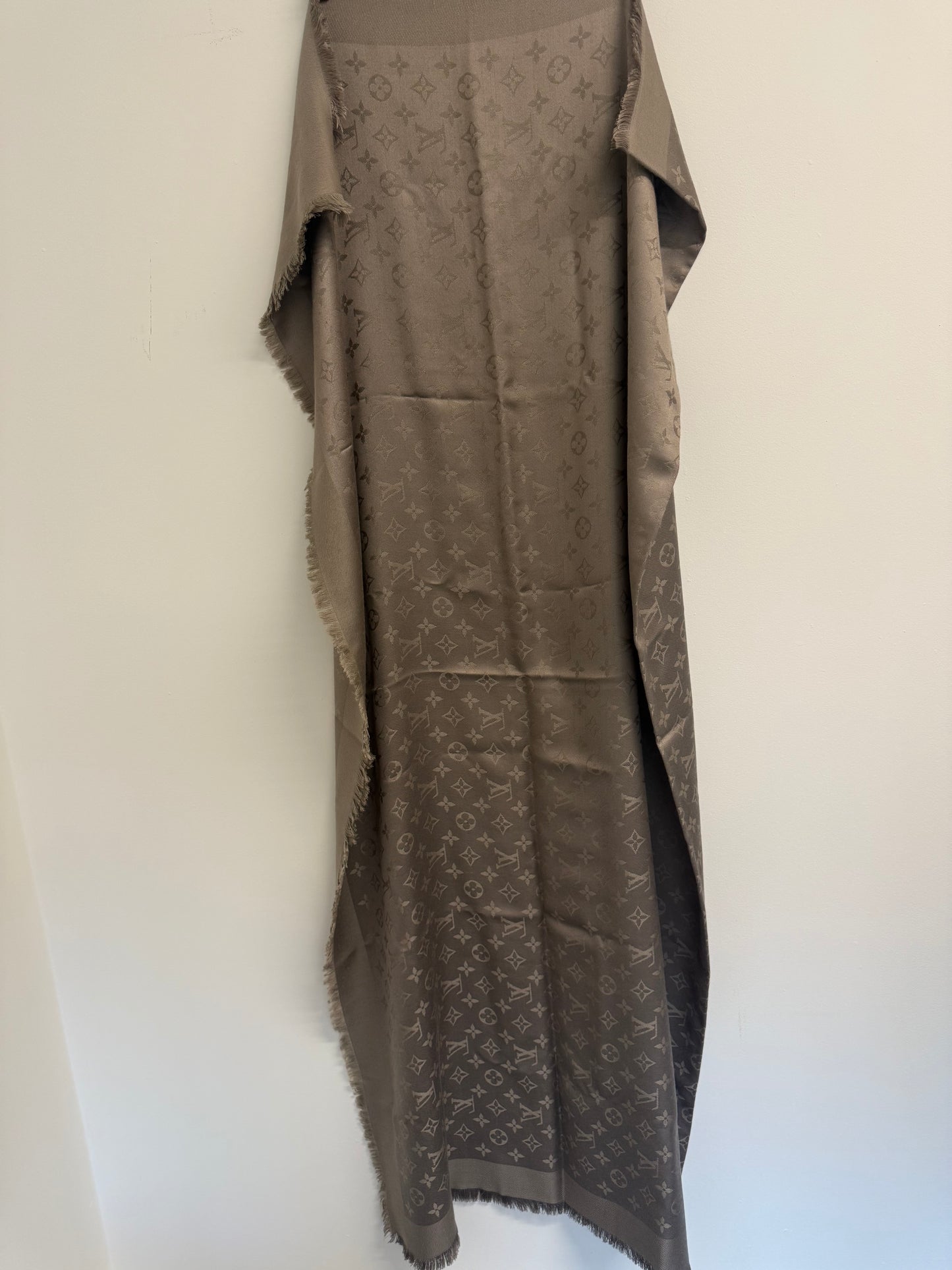 Louis Vuitton shawl scarf (pre-owned)