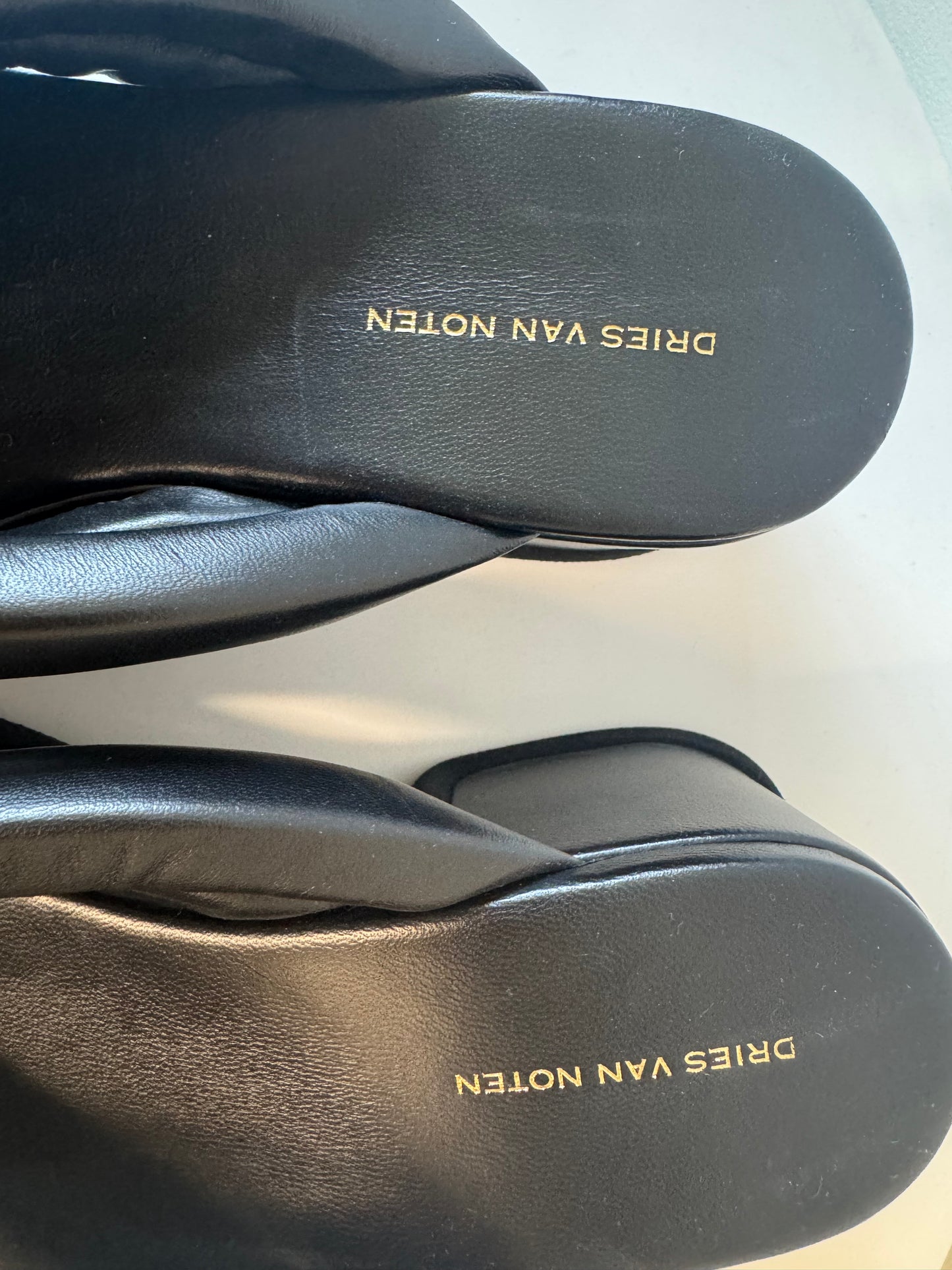 Dries Van Noten platform black leather flip flops (pre-owned)