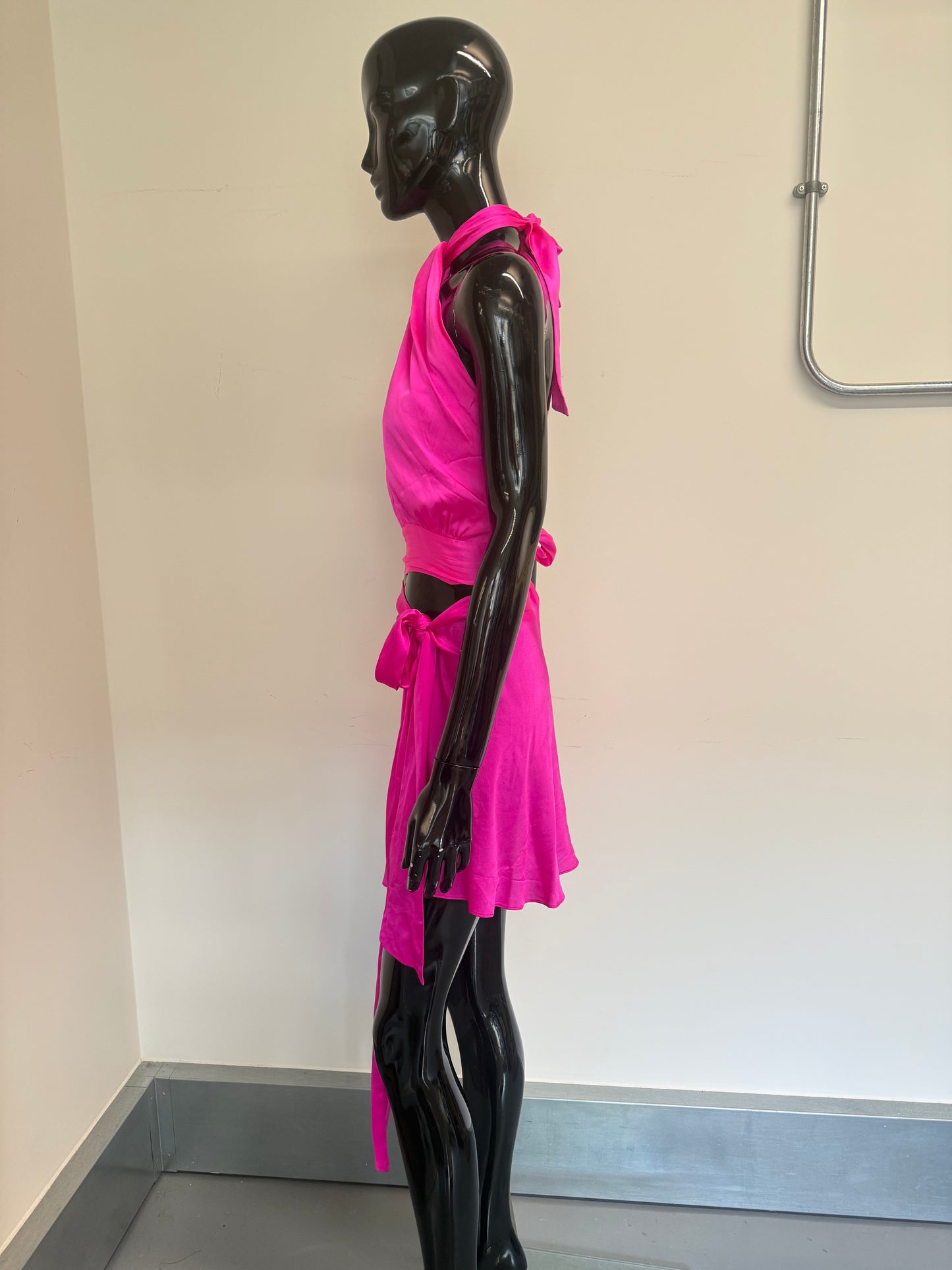 Harmur pink silk top and skirt set (pre-owned)