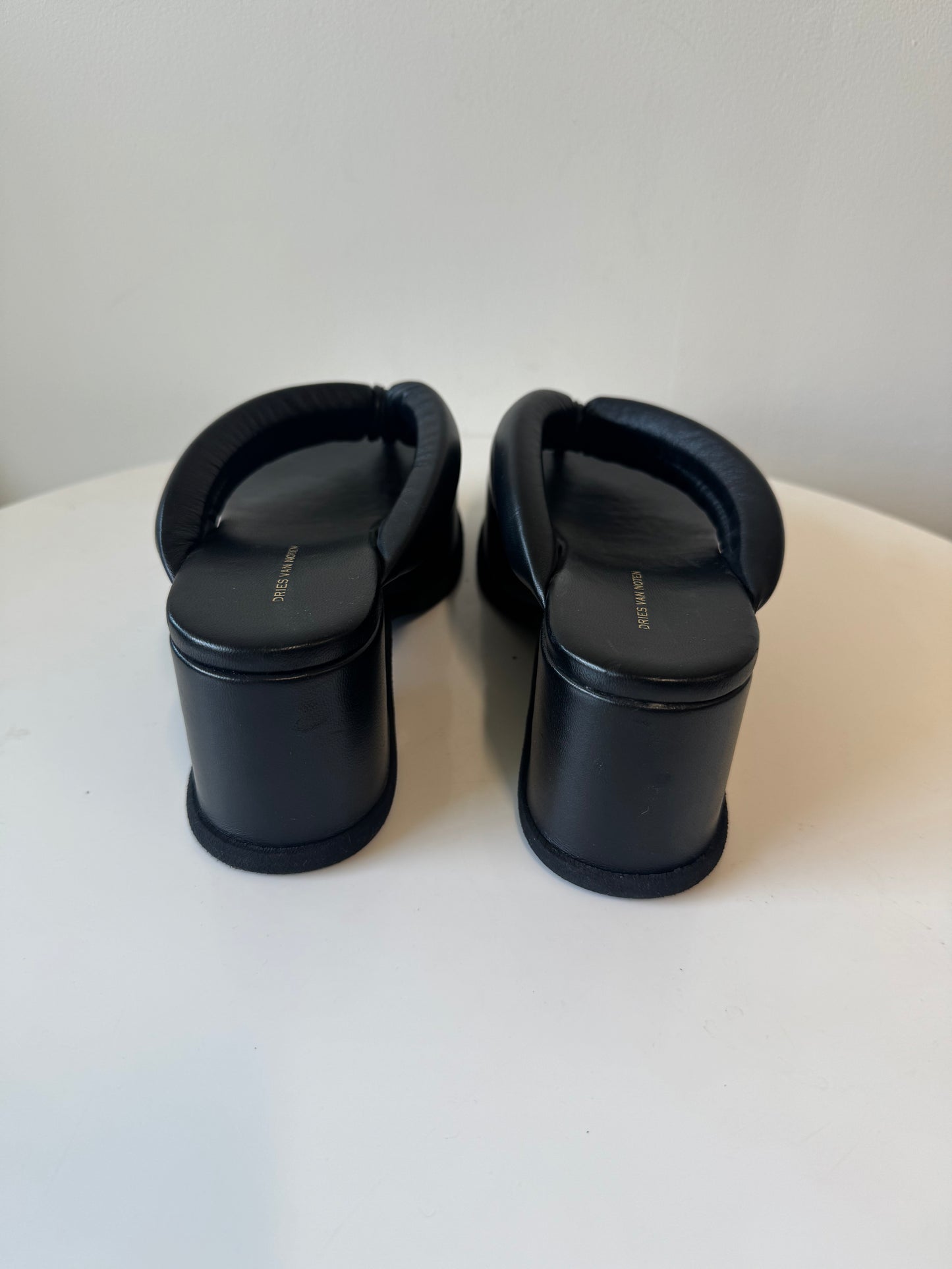 Dries Van Noten platform black leather flip flops (pre-owned)