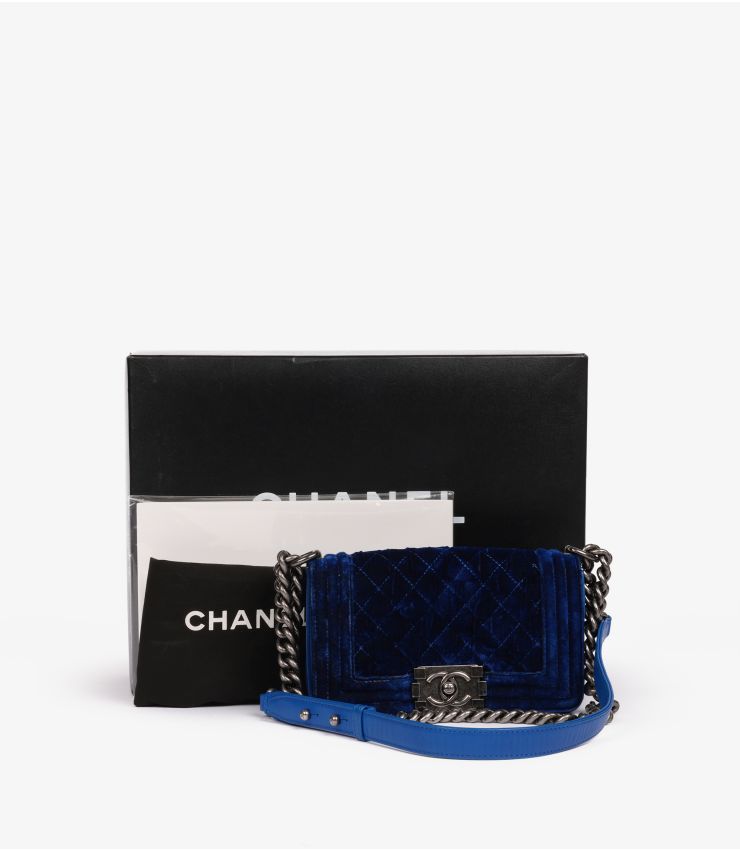 Chanel blue velvet le boy small (pre-owned)