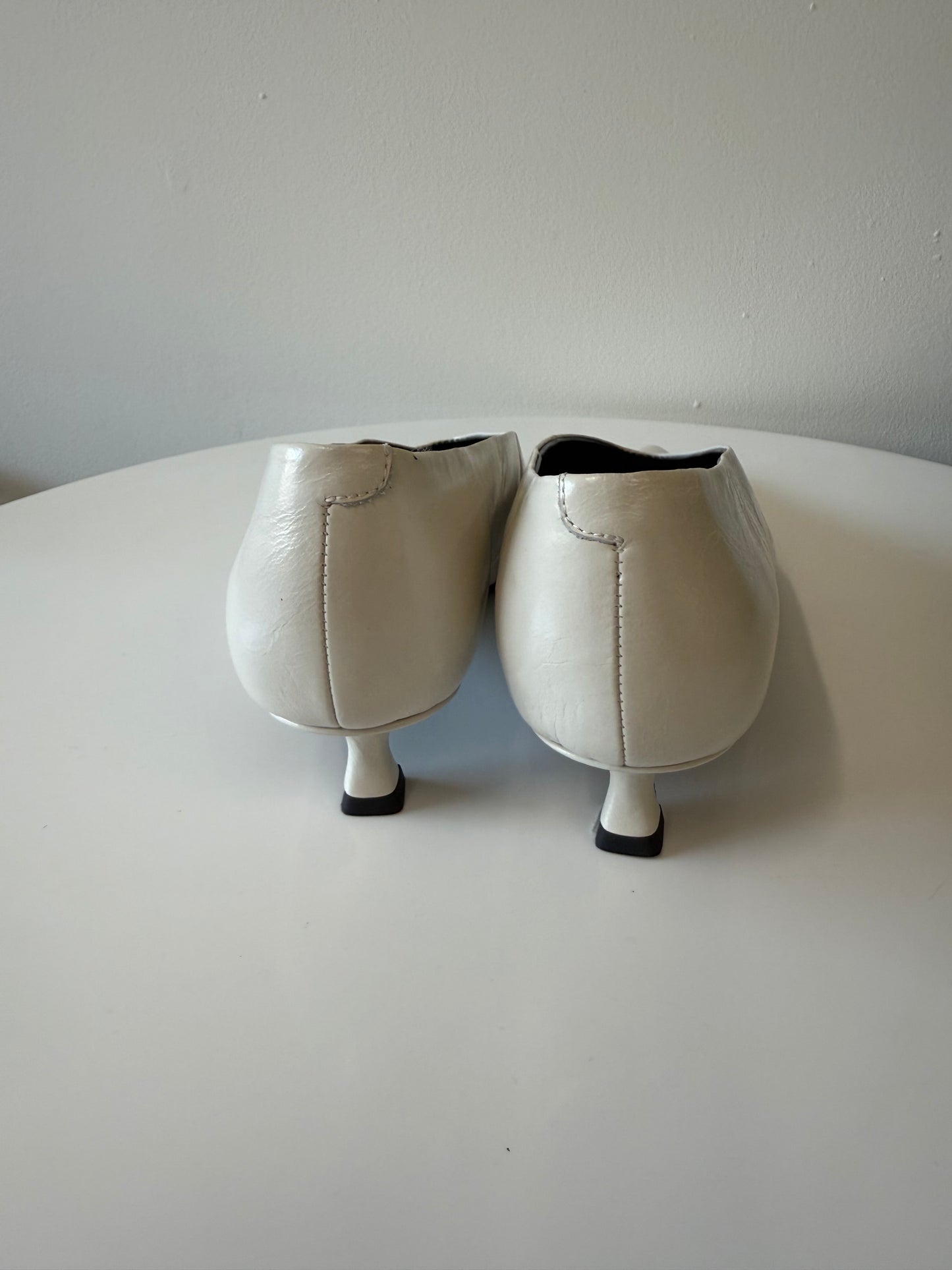 Tony Bianco white cherry dove crinkle kitten heels (pre owned)