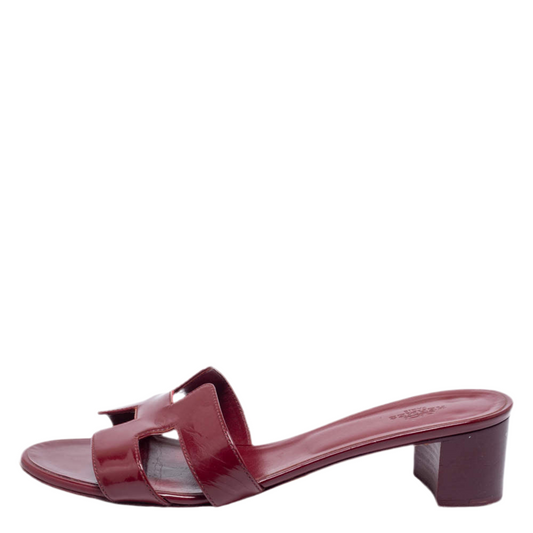 Hermes Oran patent sandals (pre-owned)