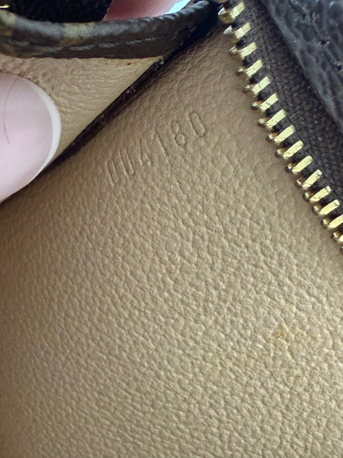 Louis Vuitton mini toiletry pouch (pre -owned)