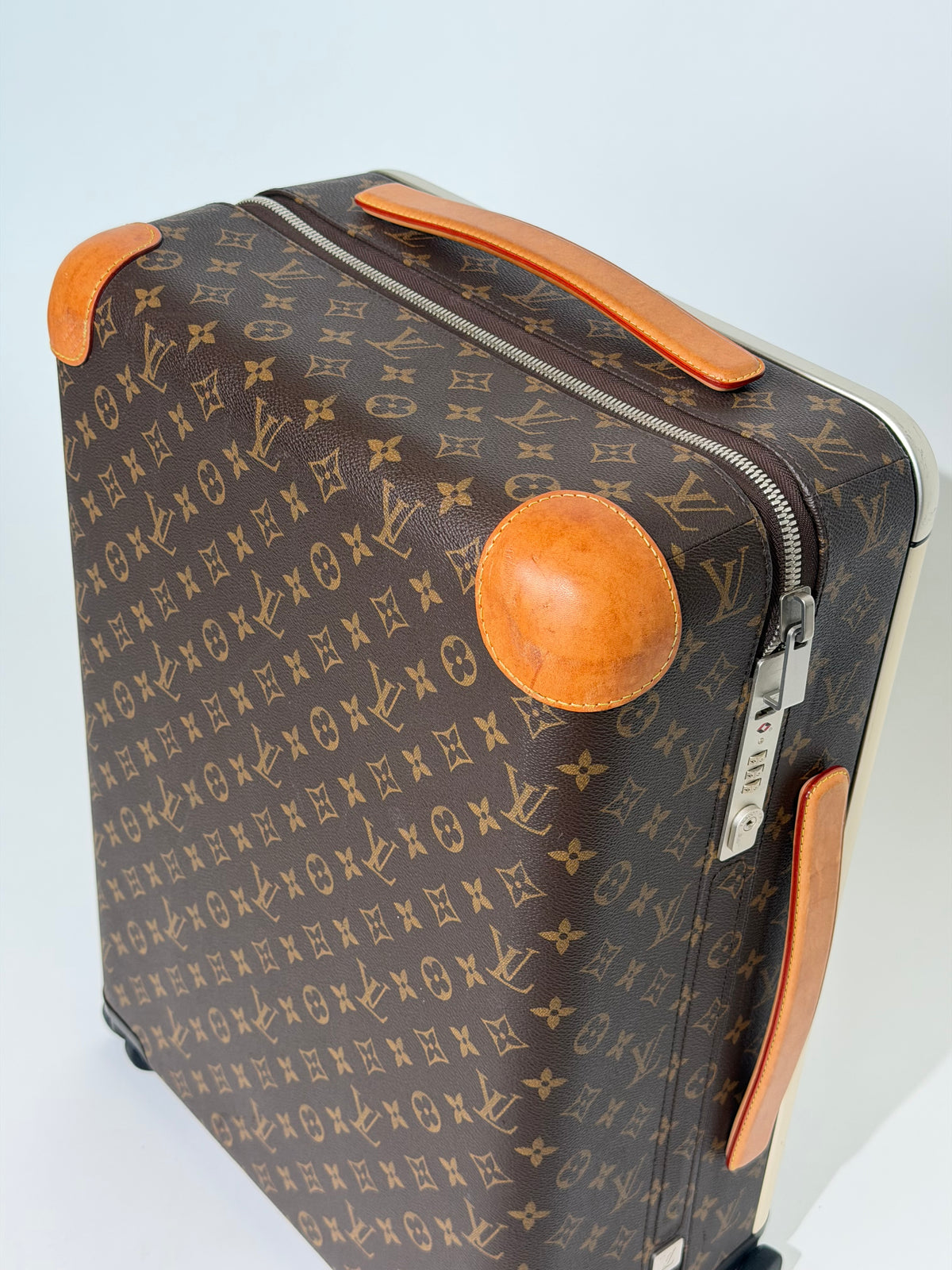 Louis Vuitton Brown Monogram Horizon 50 Cabin Case