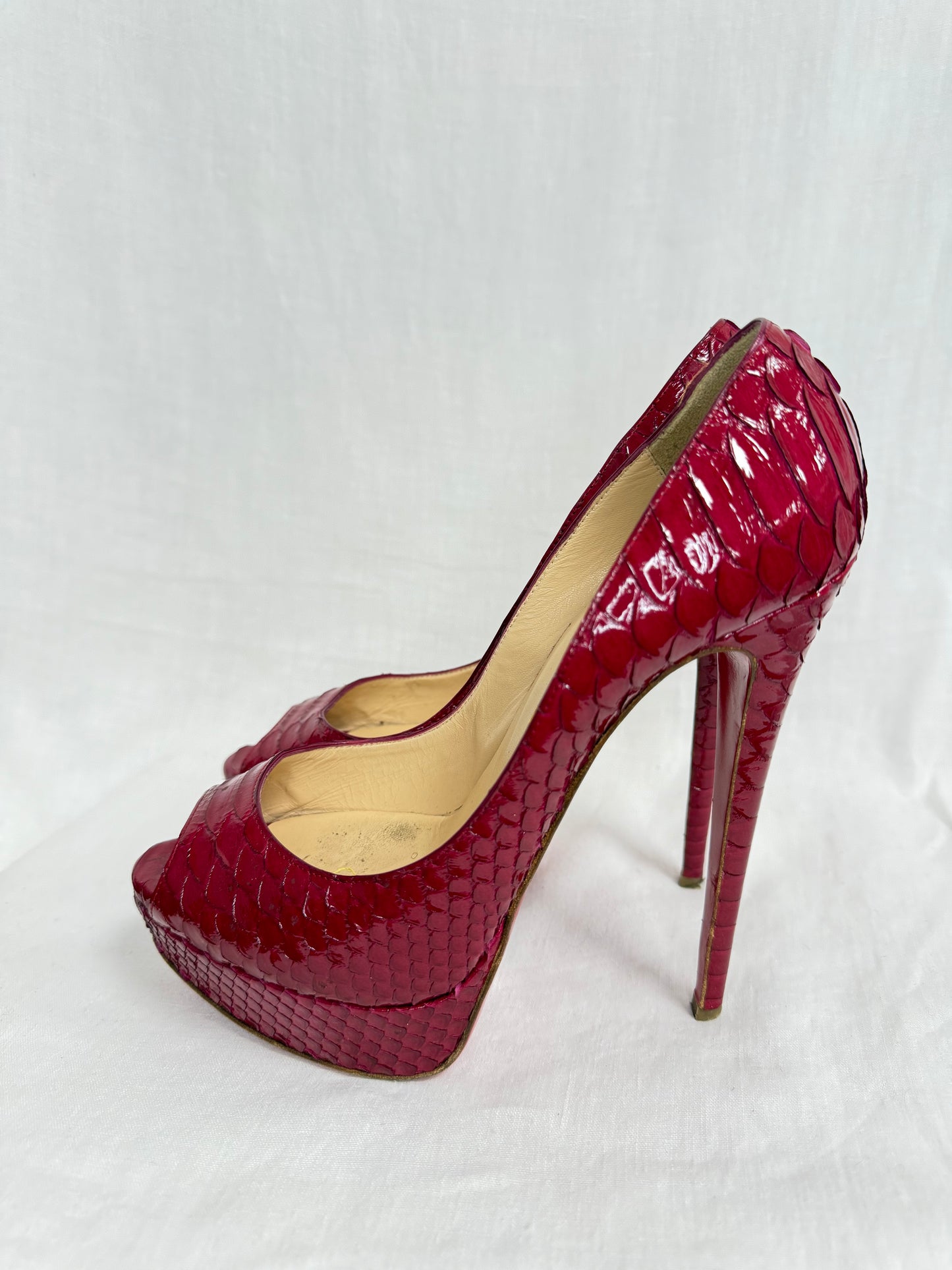 Christian Louboutin lady peep in red python (pre-owned)