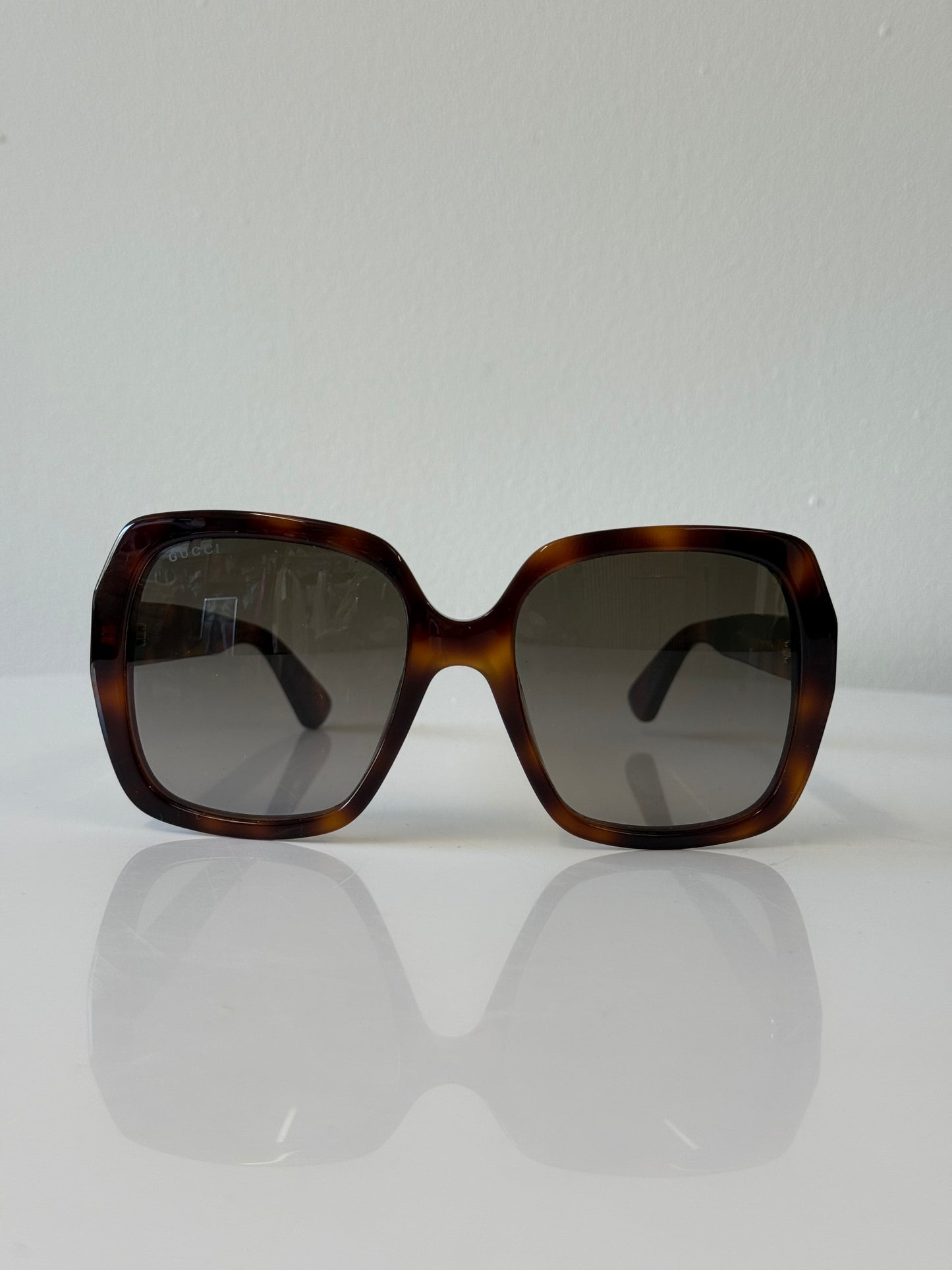 Gucci tortoise shell square sunglasses (pre-owned)