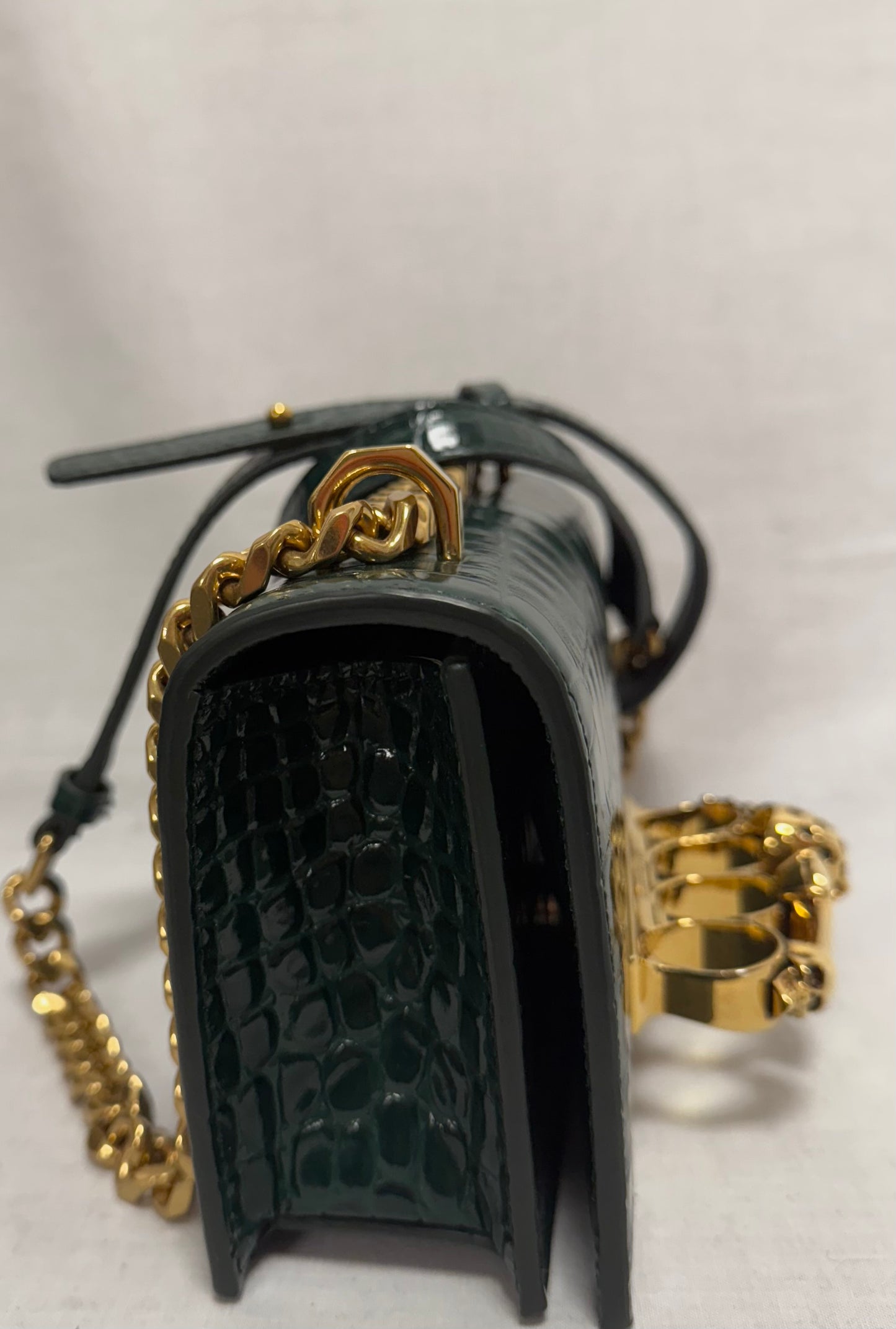 Alexander McQueen green knuckle chain crossbody (pre-owned)