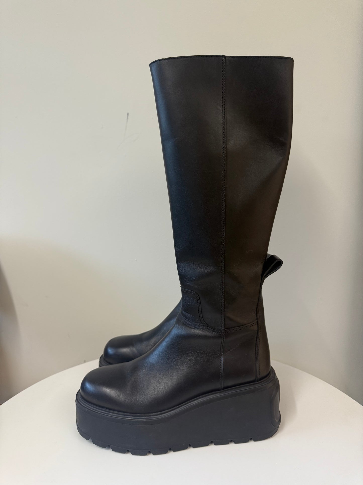 Valentino platform chunky knee length boots (pre-owned)