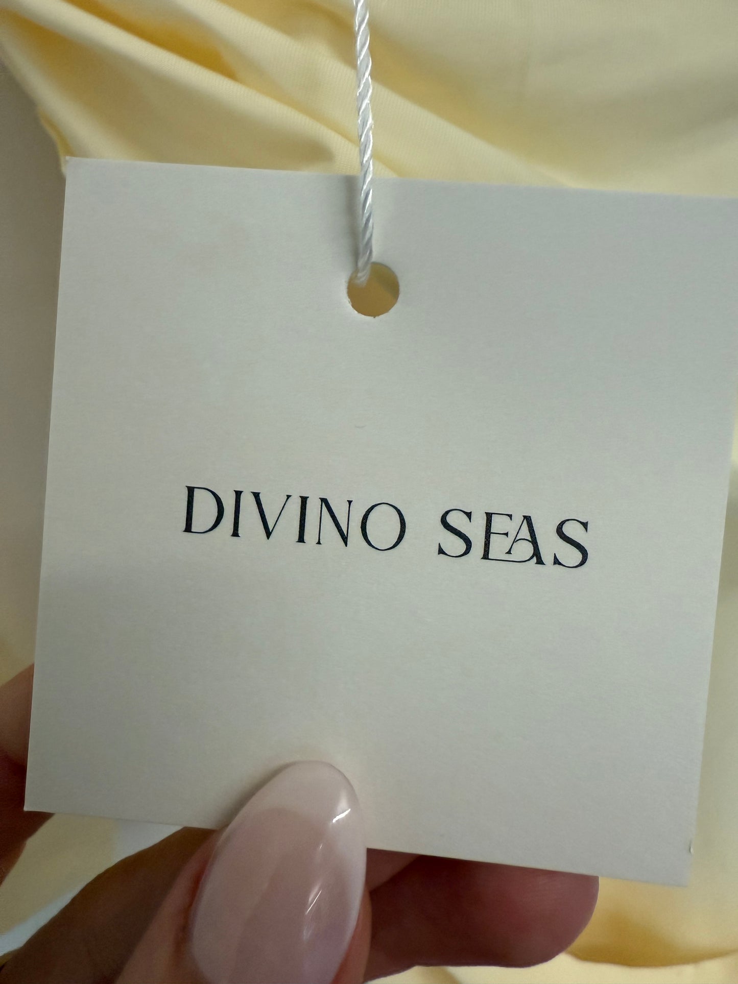 Divino Seas butter yellow dress(pre-owned)