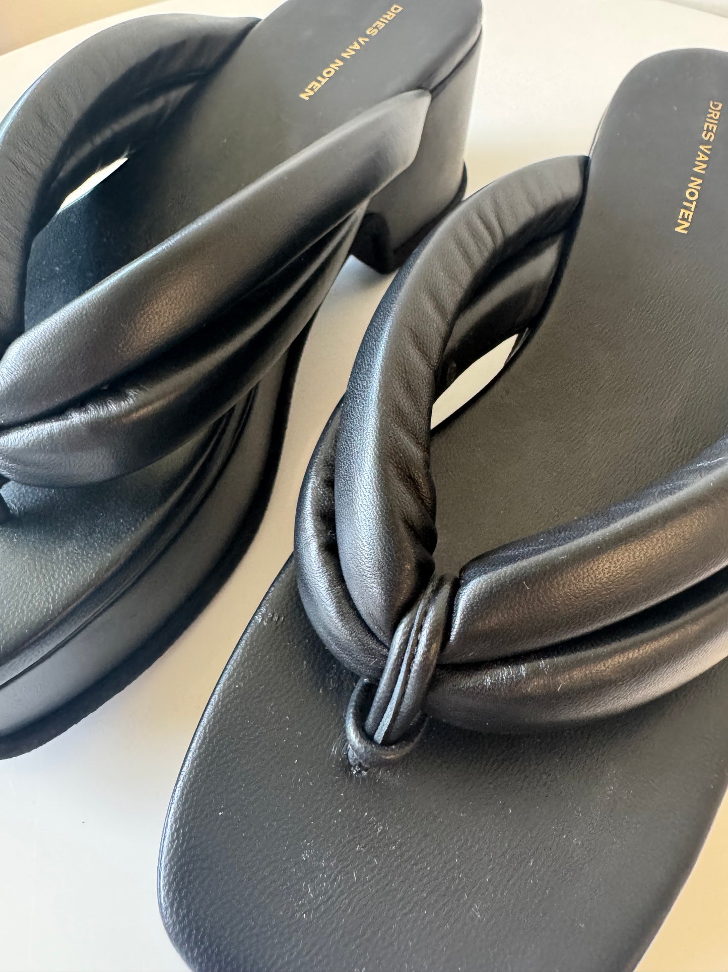 Dries Van Noten platform black leather flip flops (pre-owned)