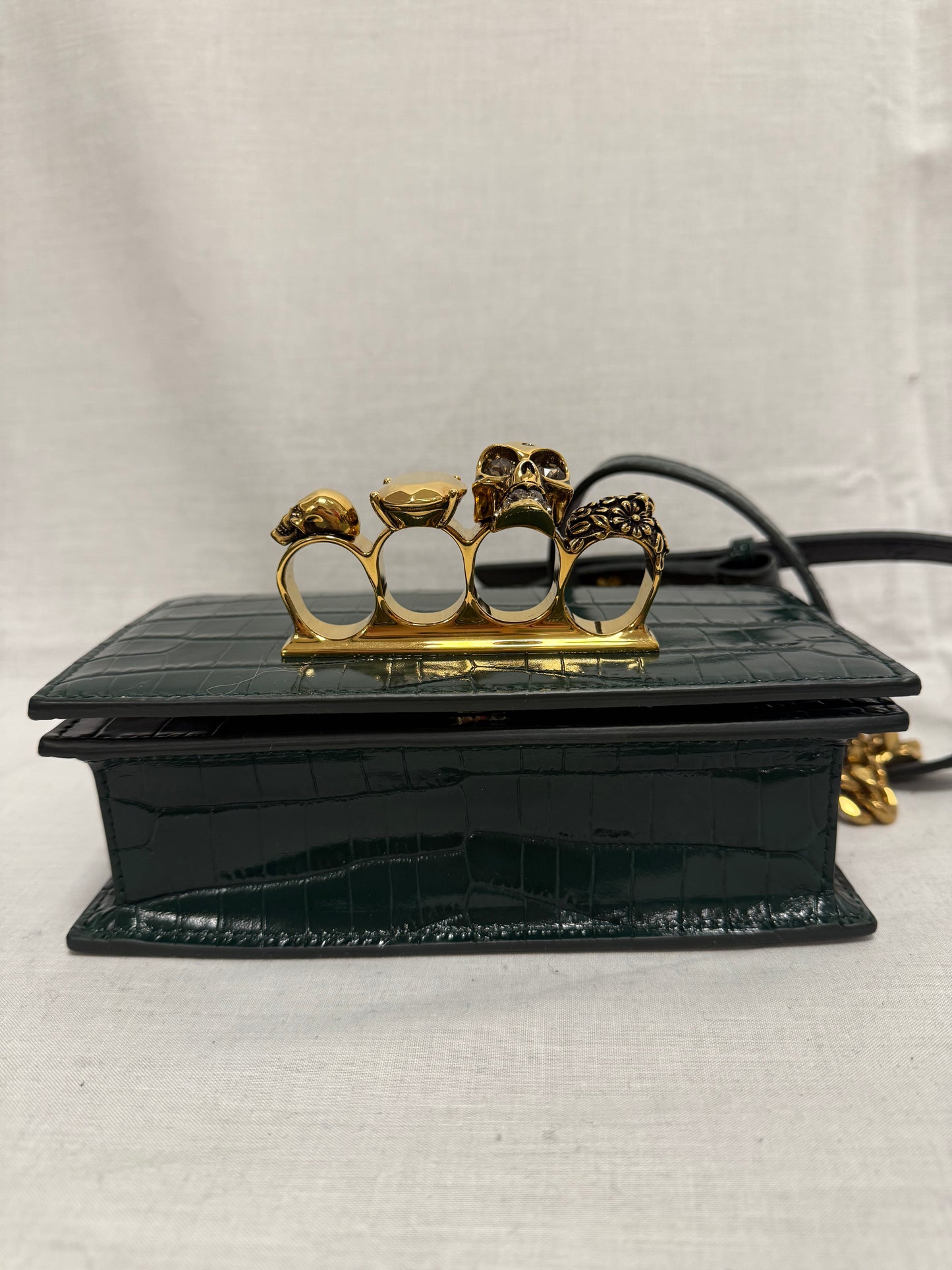 Alexander McQueen green knuckle chain crossbody (pre-owned)