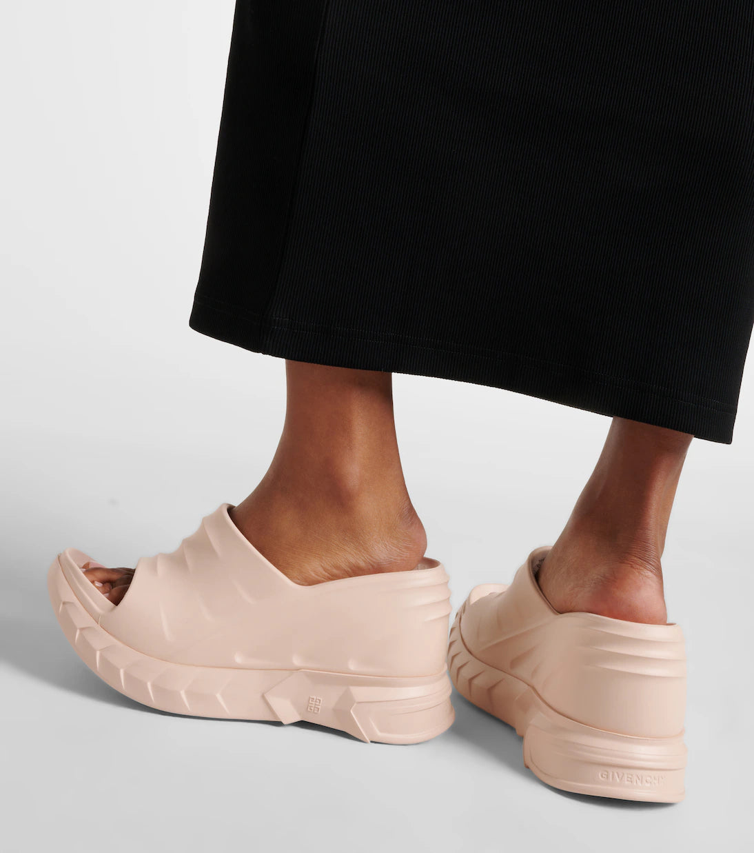 Givenchy pink rubber wedge slides (pre-owned)