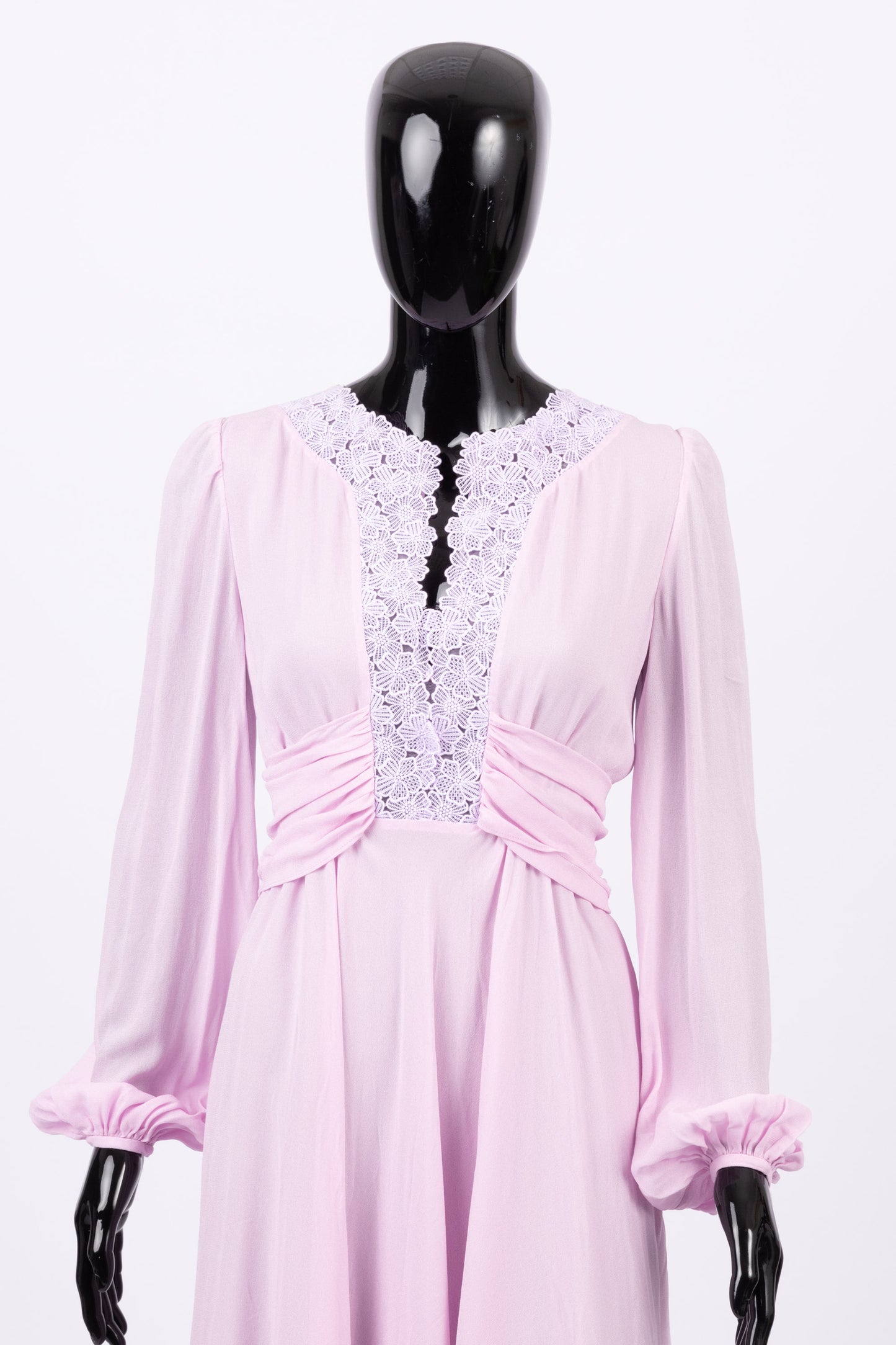 Giambattista Valli Pink flowy dress with lace vneck (pre-owned)