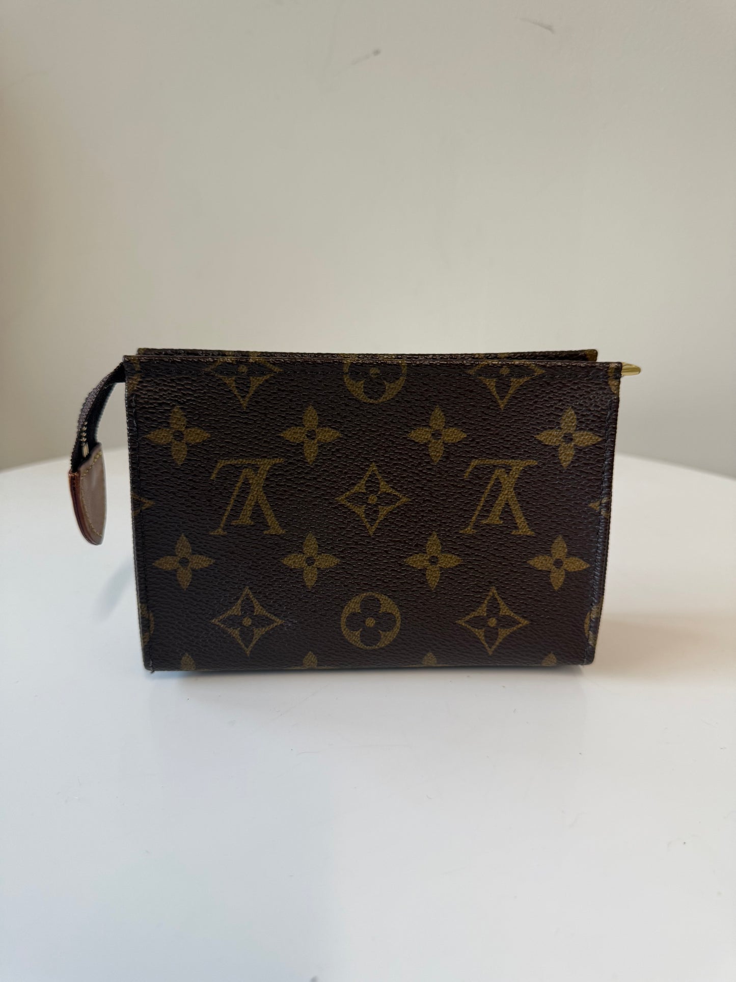 Louis Vuitton mini toiletry pouch (pre -owned)