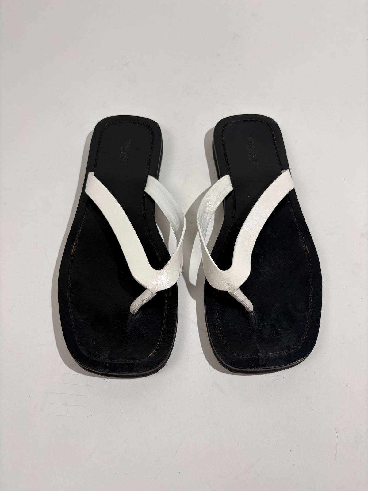 Tony Bianco Kimba White And Black Leather Flip Flops