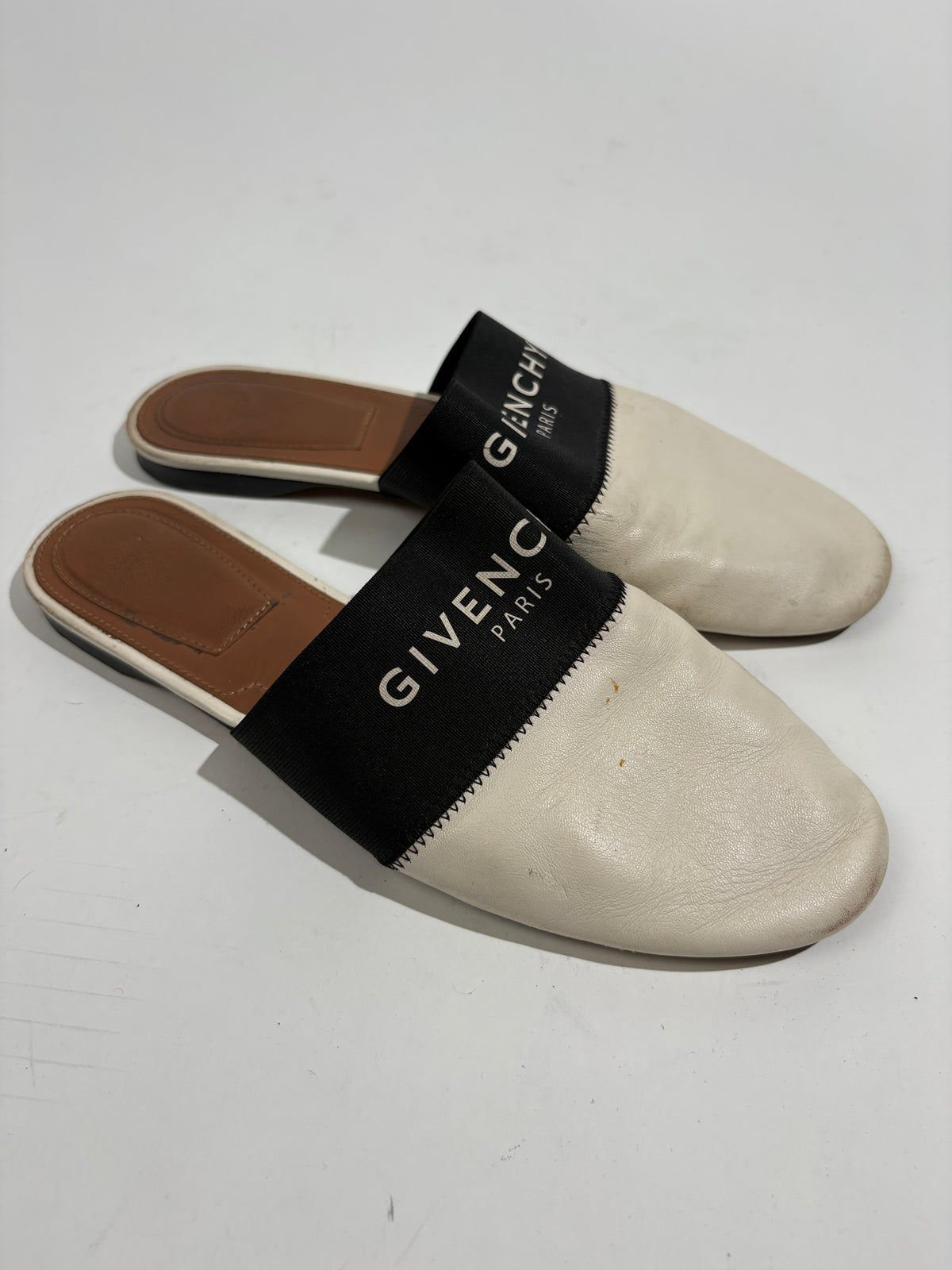 Givenchy White Leather Bedford Flat Mules