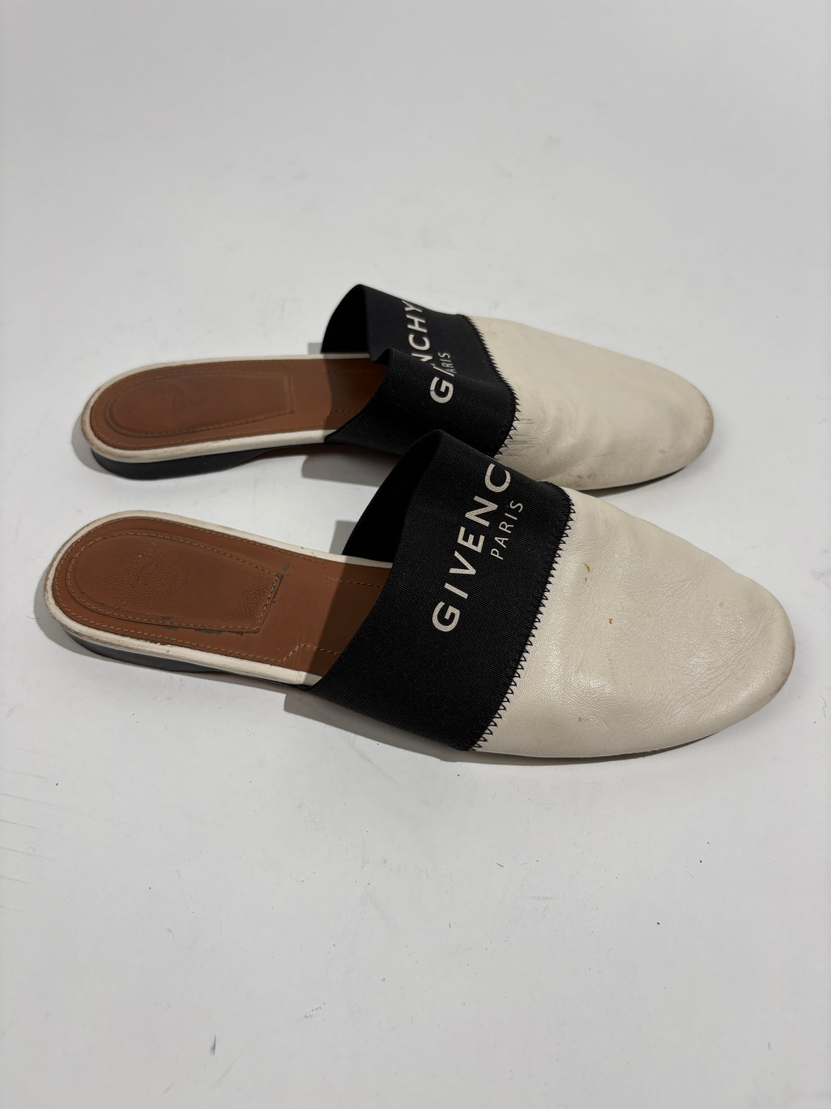 Givenchy White Leather Bedford Flat Mules