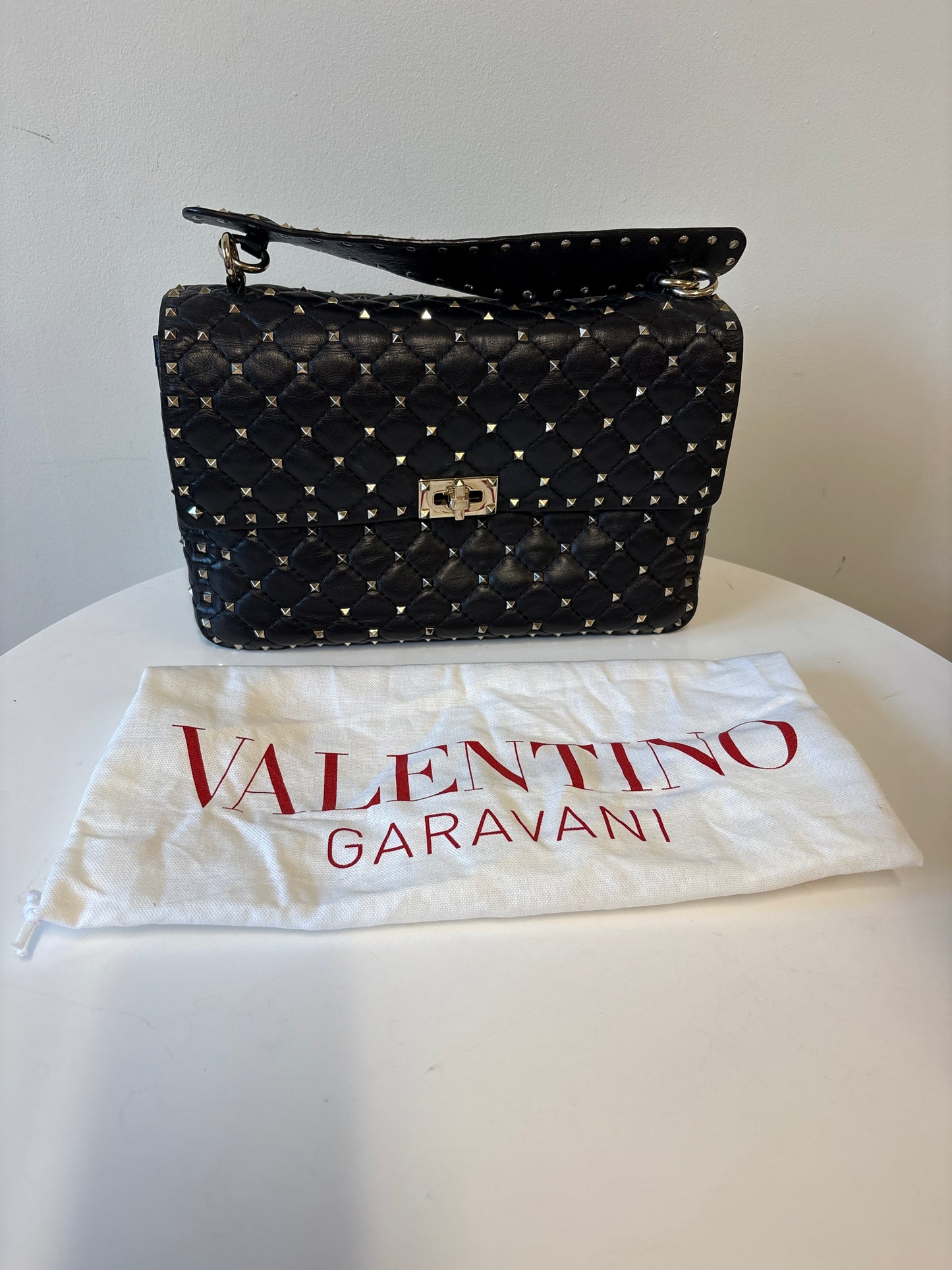 Valentino Garavani Rockstud Spike Bag In Black