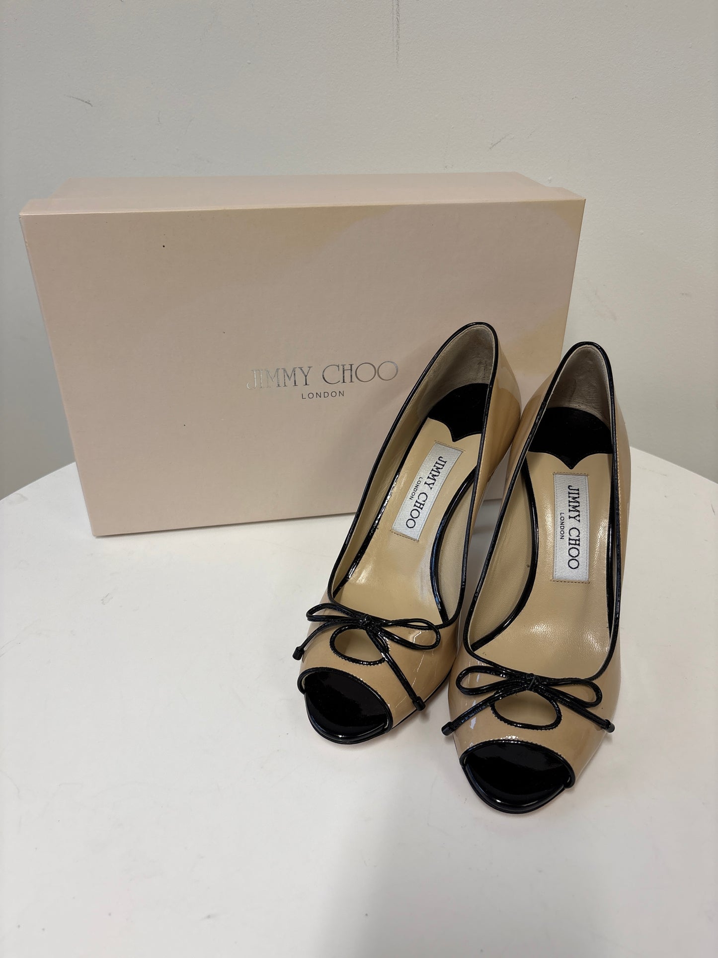 Jimmy Choo Patent Leather Nude/Black Peep Toe Pumps 113oona