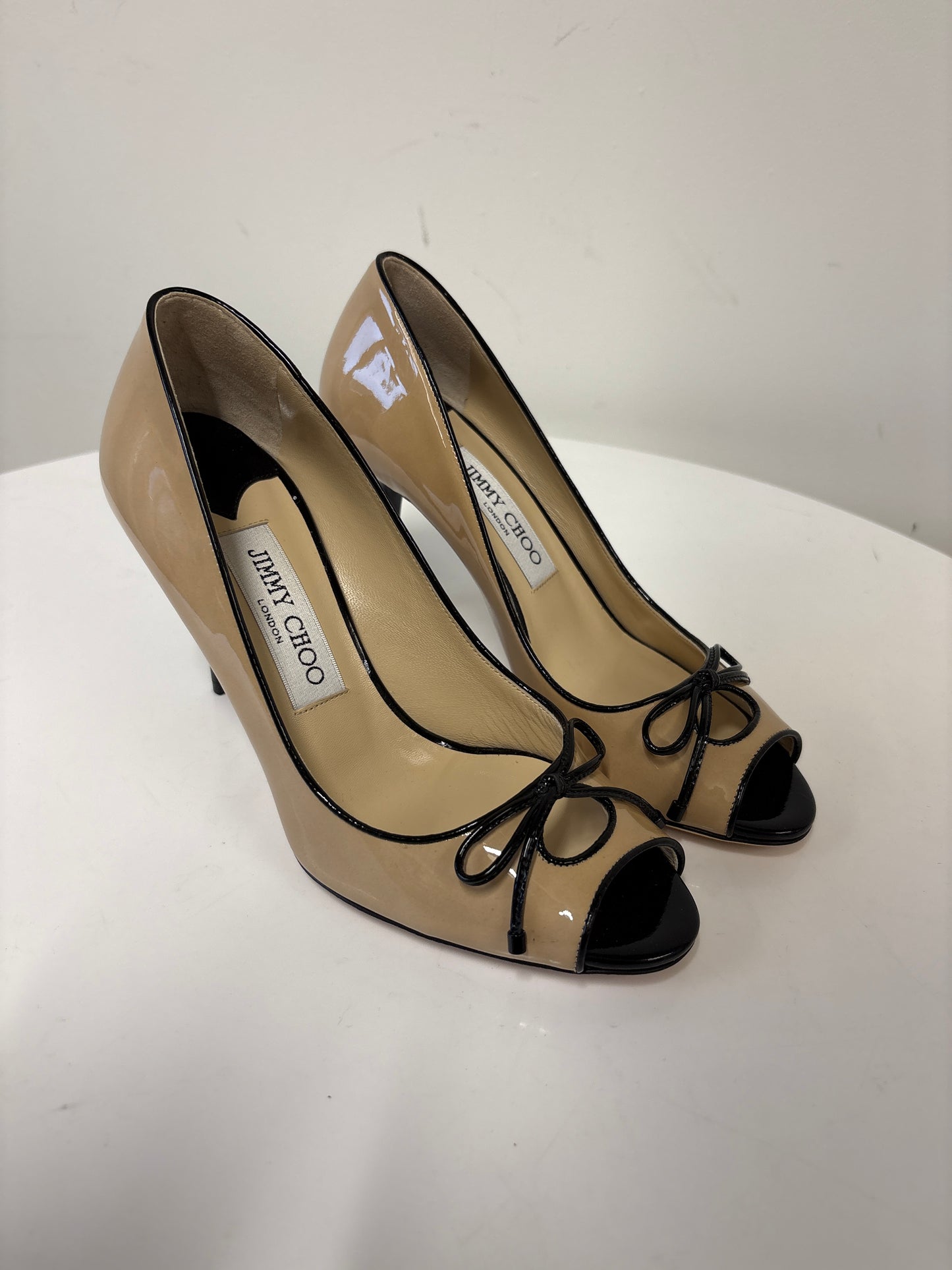 Jimmy Choo Patent Leather Nude/Black Peep Toe Pumps 113oona