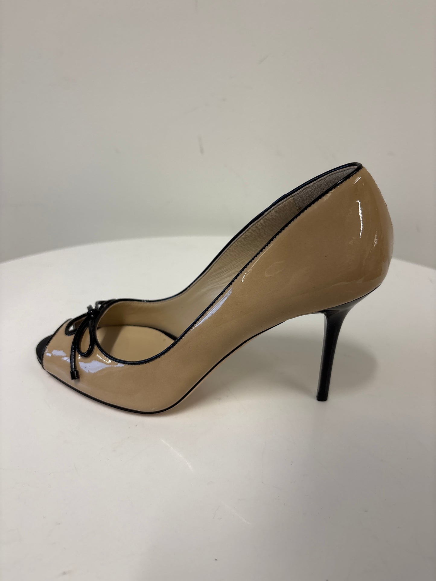 Jimmy Choo Patent Leather Nude/Black Peep Toe Pumps 113oona